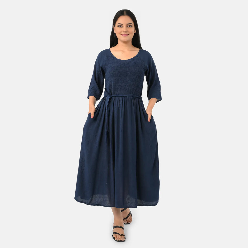 & Maisi Smocked Crepe Midi Dress With Waist Belt And Pockets (One Size) - Navy Blue_8243895