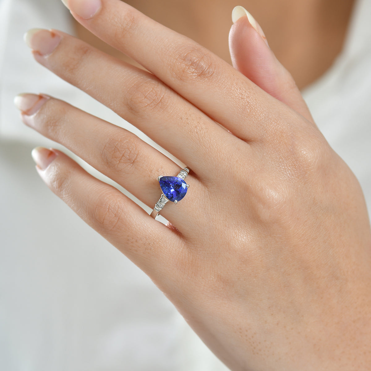 Rhapsody 950 Platinum AAAA Tanzanite White Diamond (VS-EF) Ring 2.56 Ct, Platinum Wt. 5.70 Gms. 8251542 3