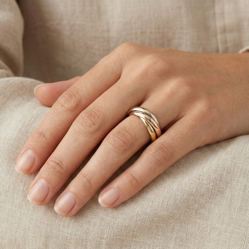 Vicenza CloseOut - 9K Yellow Gold Trinity Ring_8280932_1