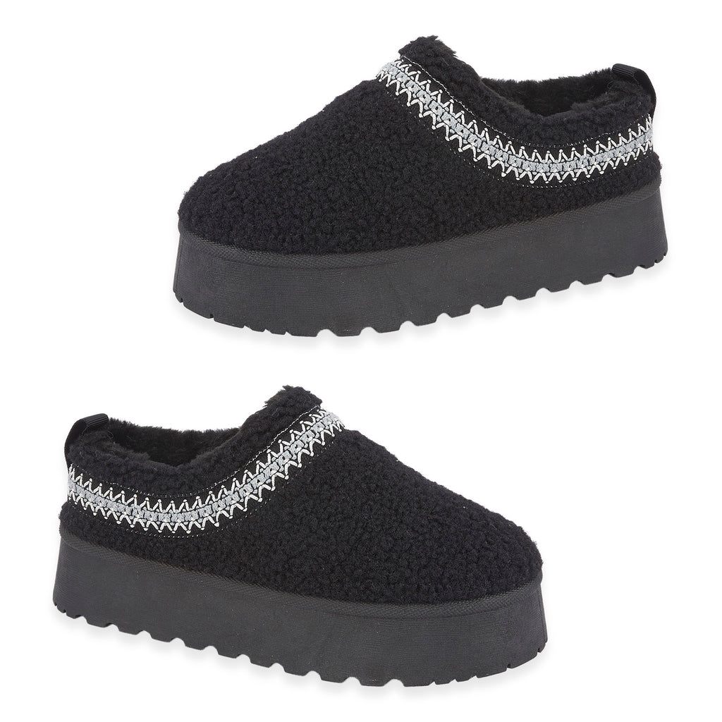 Emma Panda Embroidered Trim Platform Sherpa Boots (Size 4) - Black_8283059