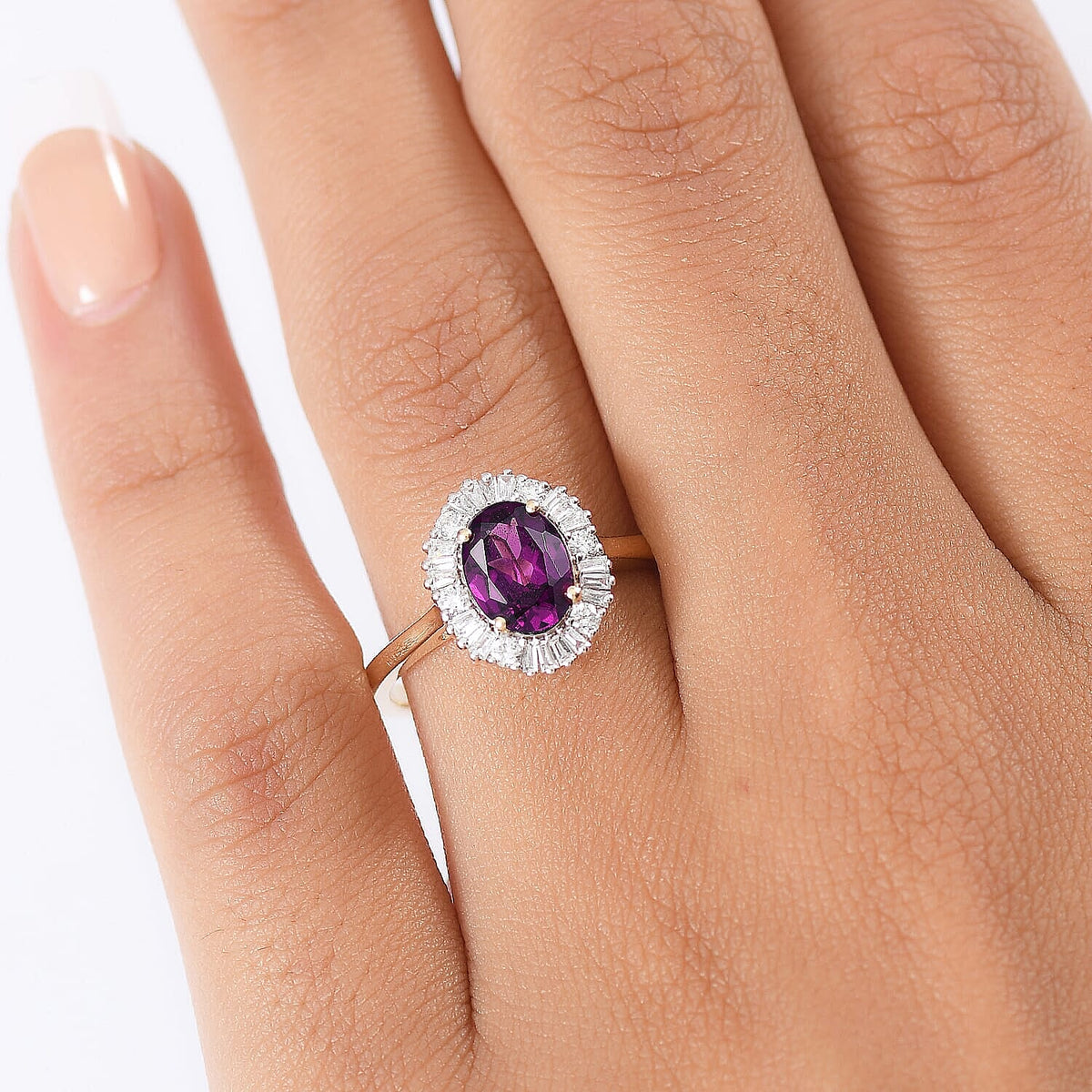 LUXURIANT 1.8 Ct. AAA Radiant Ember Garnet, Lab Grown Diamond SI G-H Halo Ring in 10K Yellow Gold 8284277 3