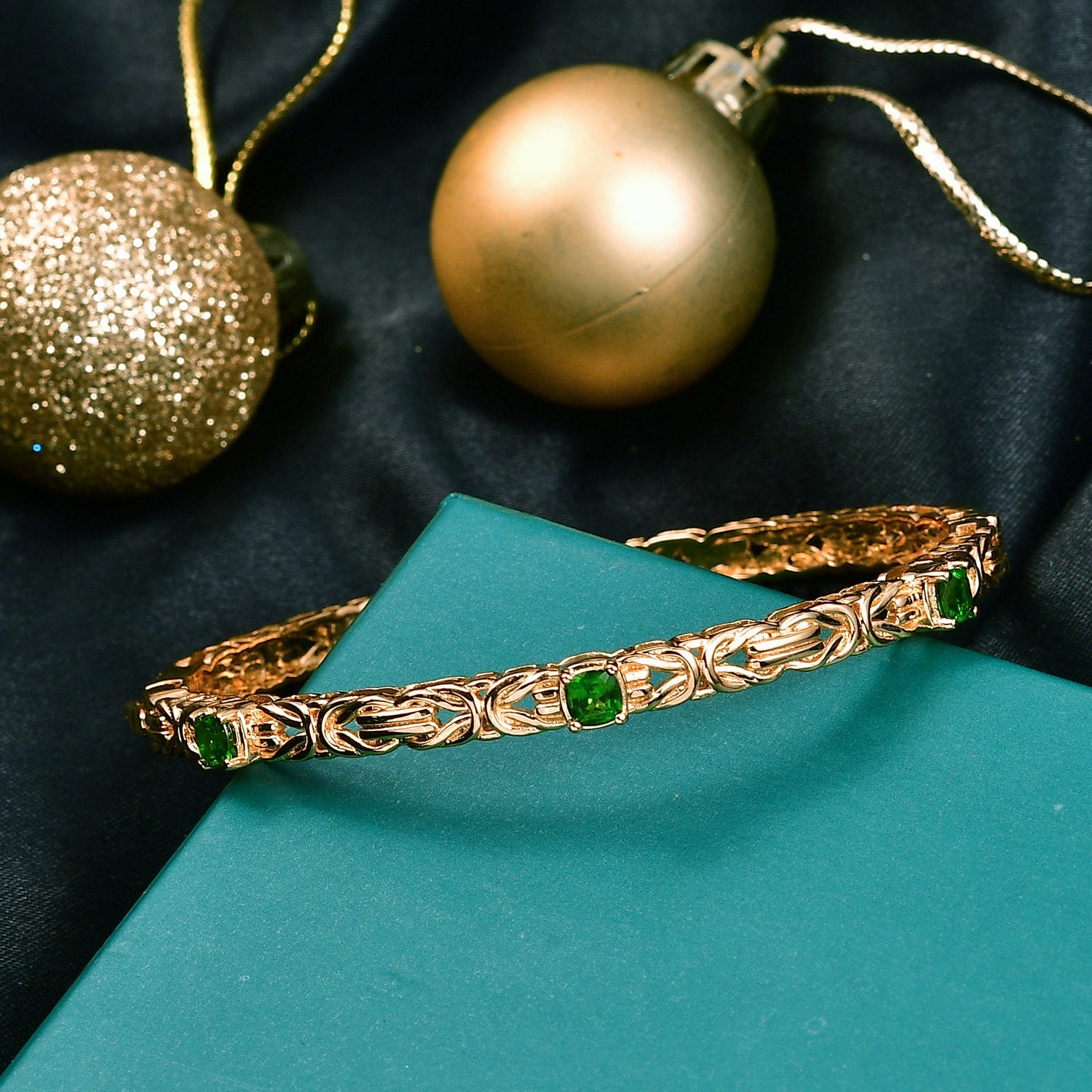 Byzantine Bangle Natural Chrome Diopside  (Size-7.5) in Yellow Gold Tone V32360473 2