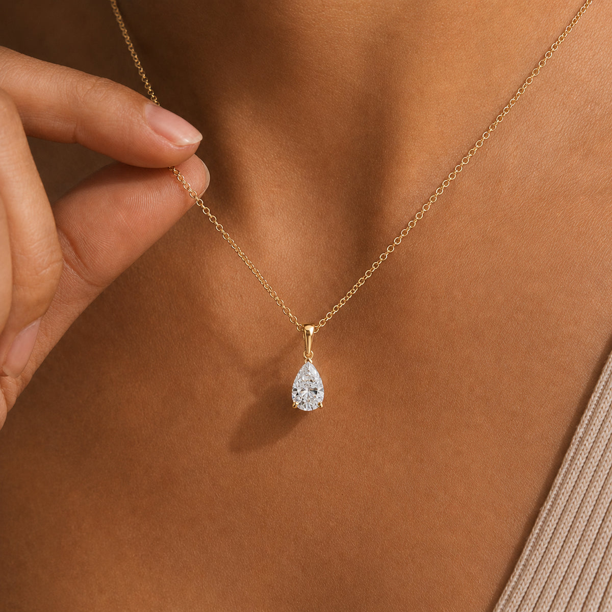LUXURIANT 2 Ct. Lab Grown Diamond Pear-Cut Solitaire Pendant in 14K Yellow Gold IGI Certified (VS-EF) 8287057 2