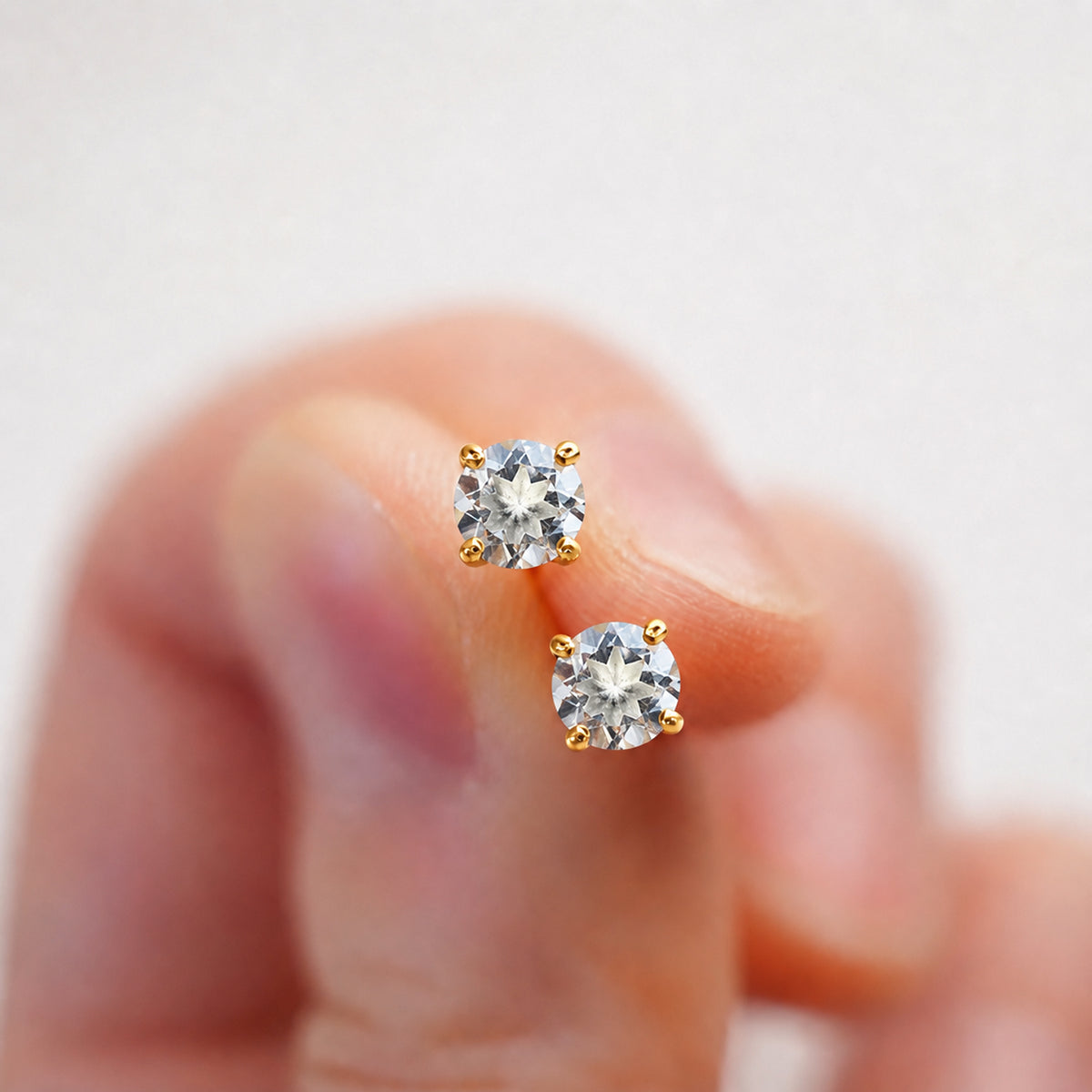 Poke Free Aquamarine (5mm) March Birthstone Solitaire Stud Earring in 18K Vermeil Yellow Gold Plated Sterling Silver 8305360 4