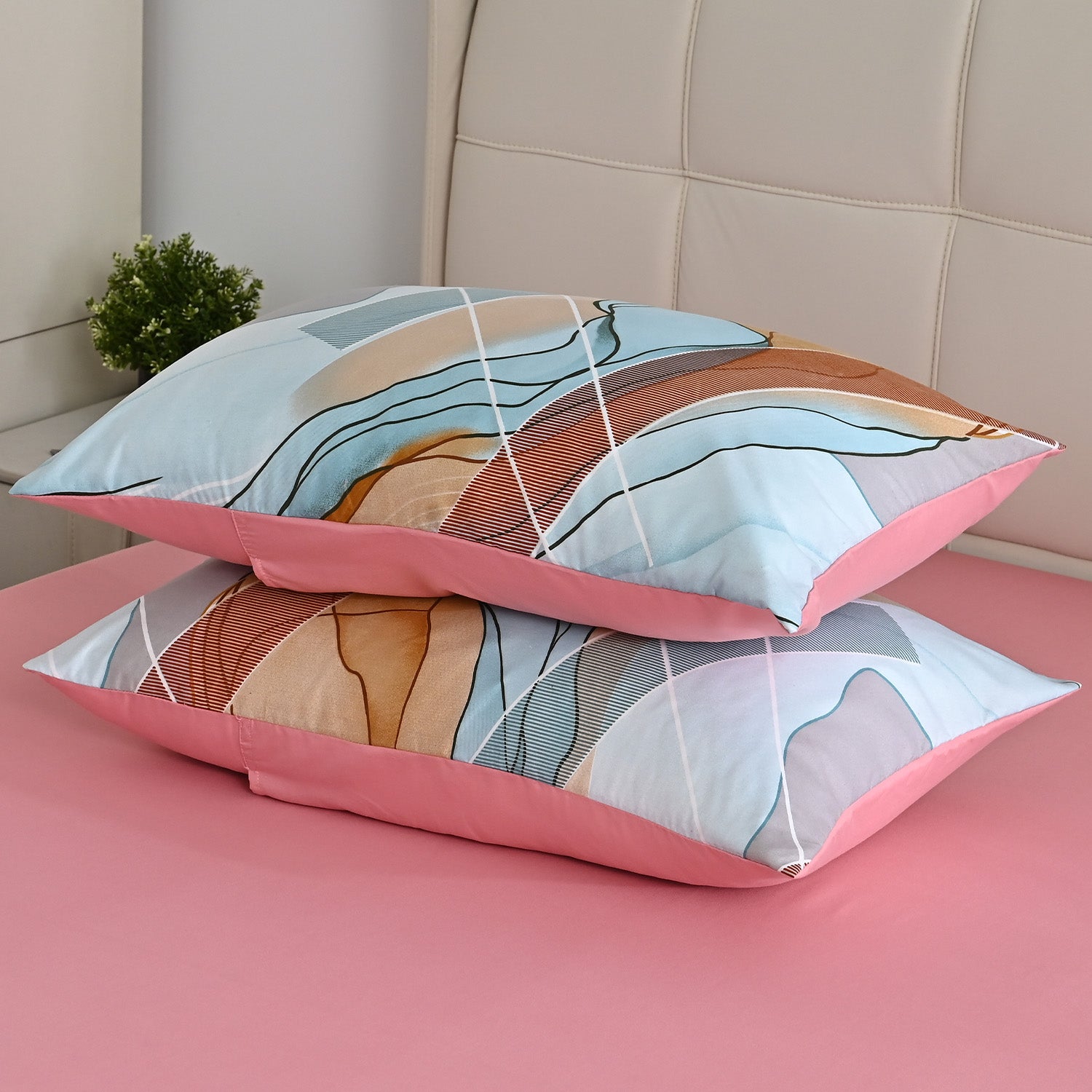 Livemore Set of 4: Reversible Geometric King Size Bedding Sheet Set - inc. Deep Fitted Sheet, Duvet Cover &amp; 2 x Pillowcases (225 x 220 cm) - Pink V32528345 5