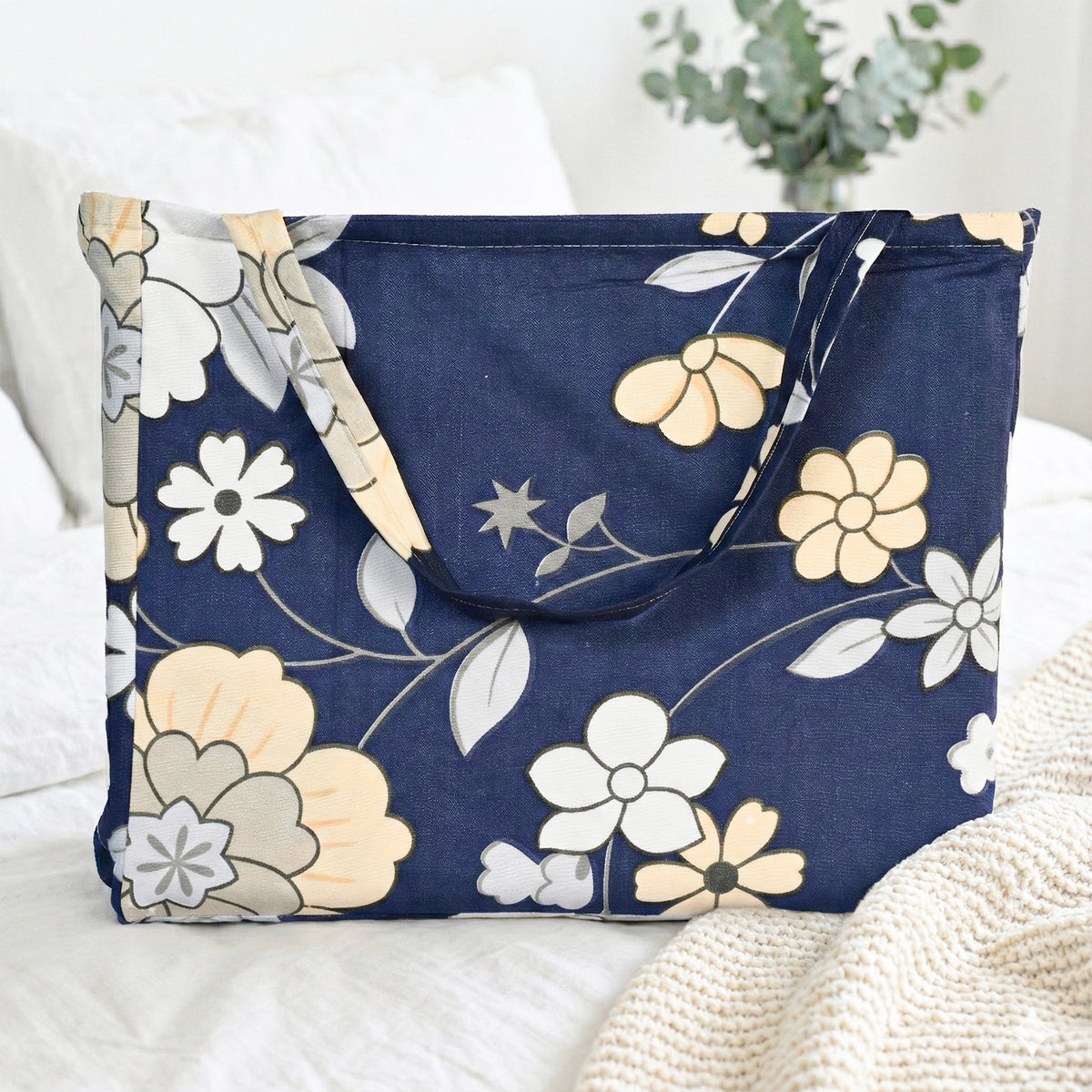 Livmore 4-Piece Microfiber Floral Print Bedding Set - inc. Duvet Cover, Fitted Sheet, and 2 Pillowcases (King, 225 x 220) - Navy V32537177 6