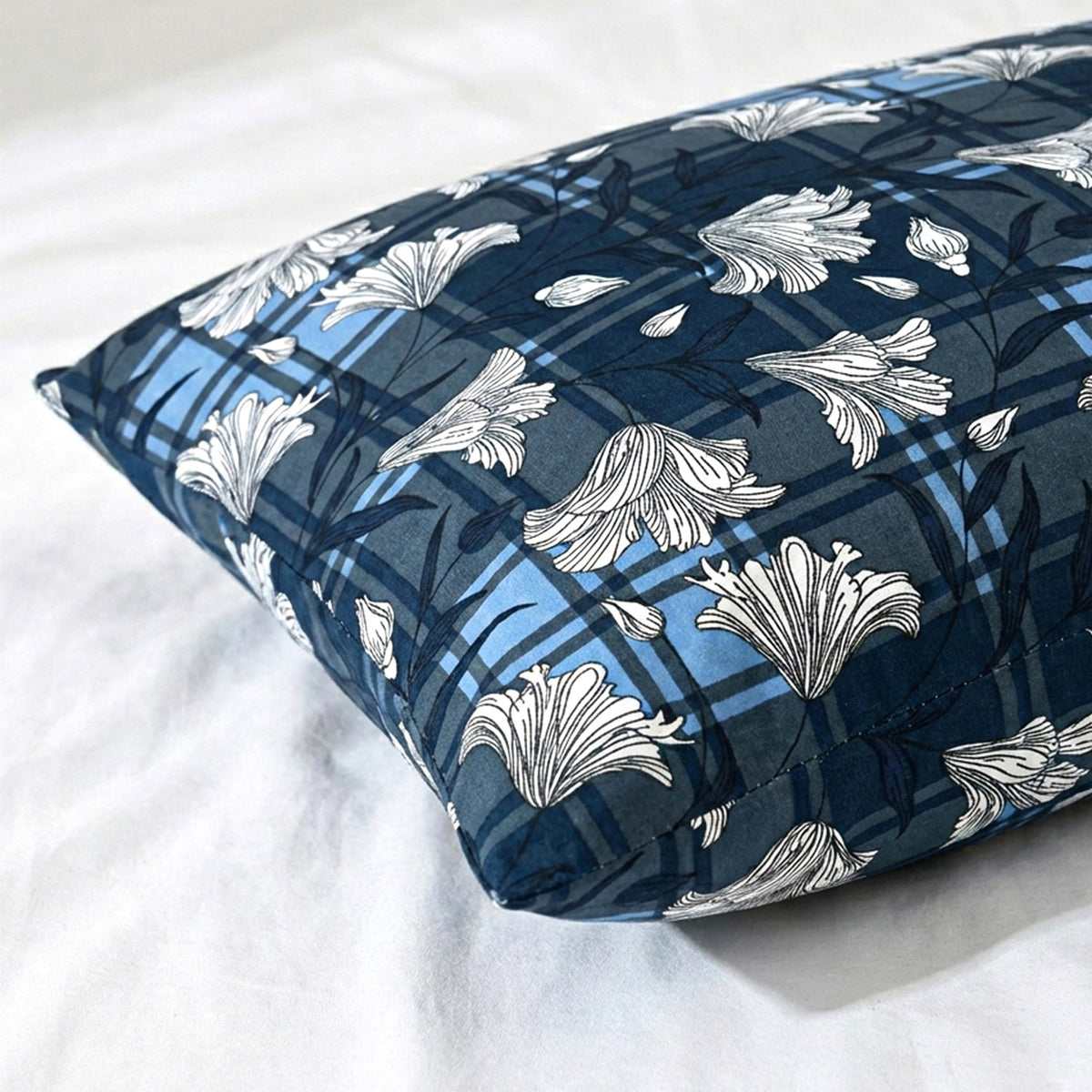 Livmore 4-Piece Floral Print Bedding Set - inc. Duvet Cover, Deep Fitted Sheet &amp; 2 Pillowcases (Double, 200x200cm) - Navy 8324302 4