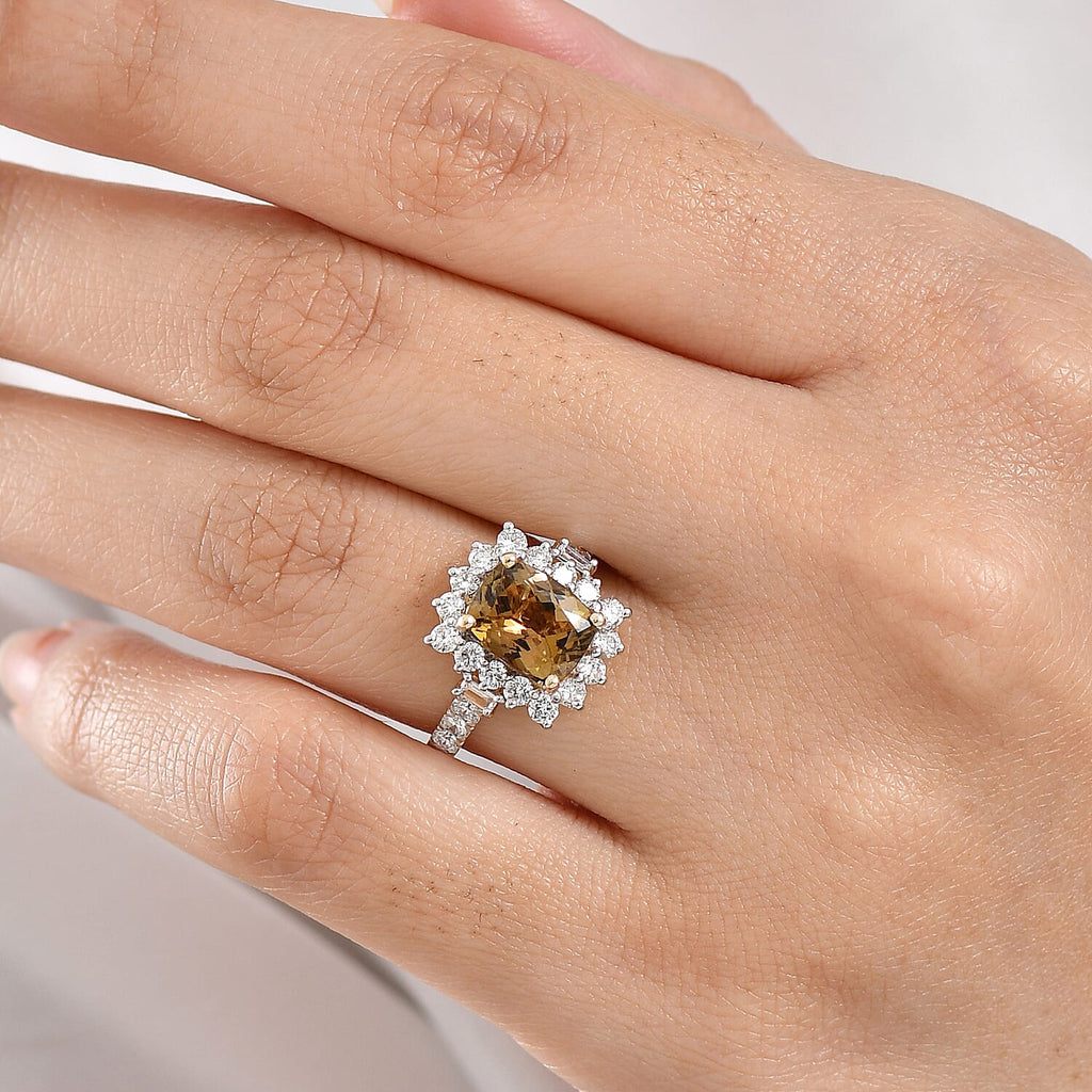 Luxuriant 10K Yellow Gold AAA Natural Golden Tanzanite, Lab Grown Diamond GH, SI Main Stone With Surrounding Stone Ring, Gold Wt.3.04 Gms  3.142  Ct._8326949_2