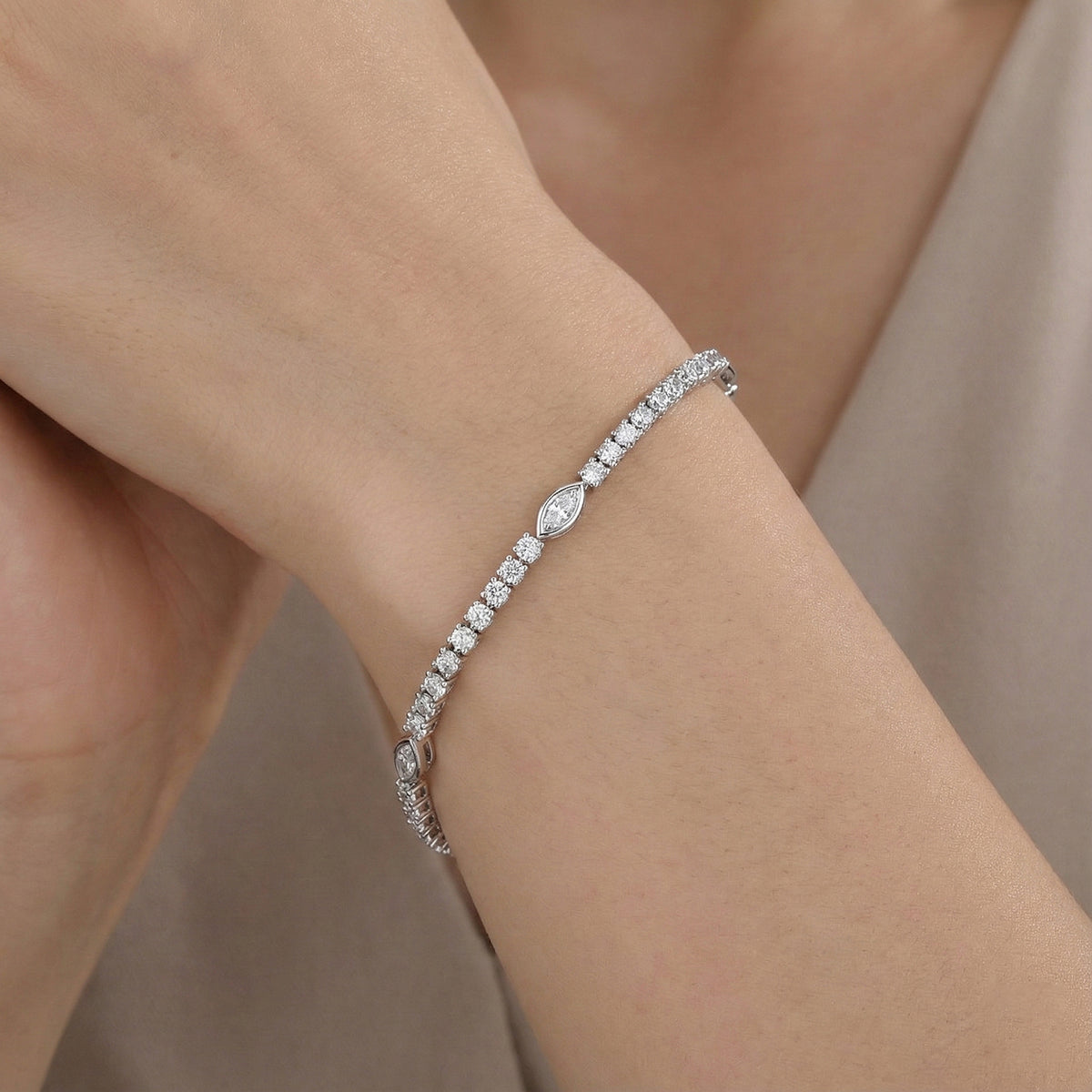 LUXURIANT 2.5 Ct. Lab Grown Diamond Station Bracelet in Rhodium Overlay Sterling Silver 7.5 Inch (SI-GH) 8343994 3