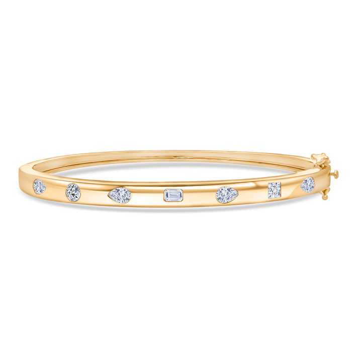 1.99.Ct Luxuriant Lab Grown Diamond (VS-EF) Bangle (Size - 7.5) in 18K Vermeil Yellow Gold Plated St 8371128 1
