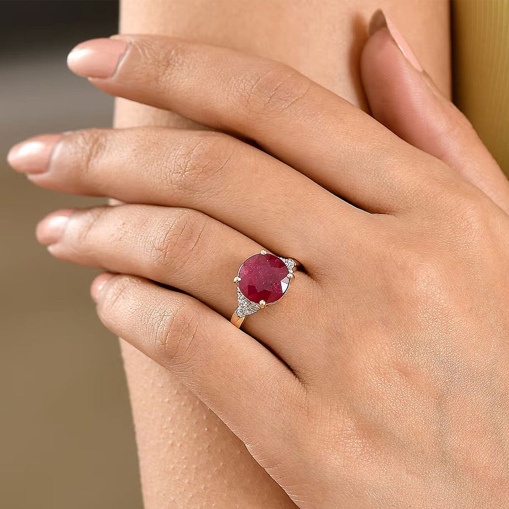 Luxuriant 10K Yellow Gold AAA Niassa Ruby, Lab Grown Diamond GH, SI Main Stone With Side Stone Ring, Gold Wt.3.12 Gms  7.570  Ct._8374057_1