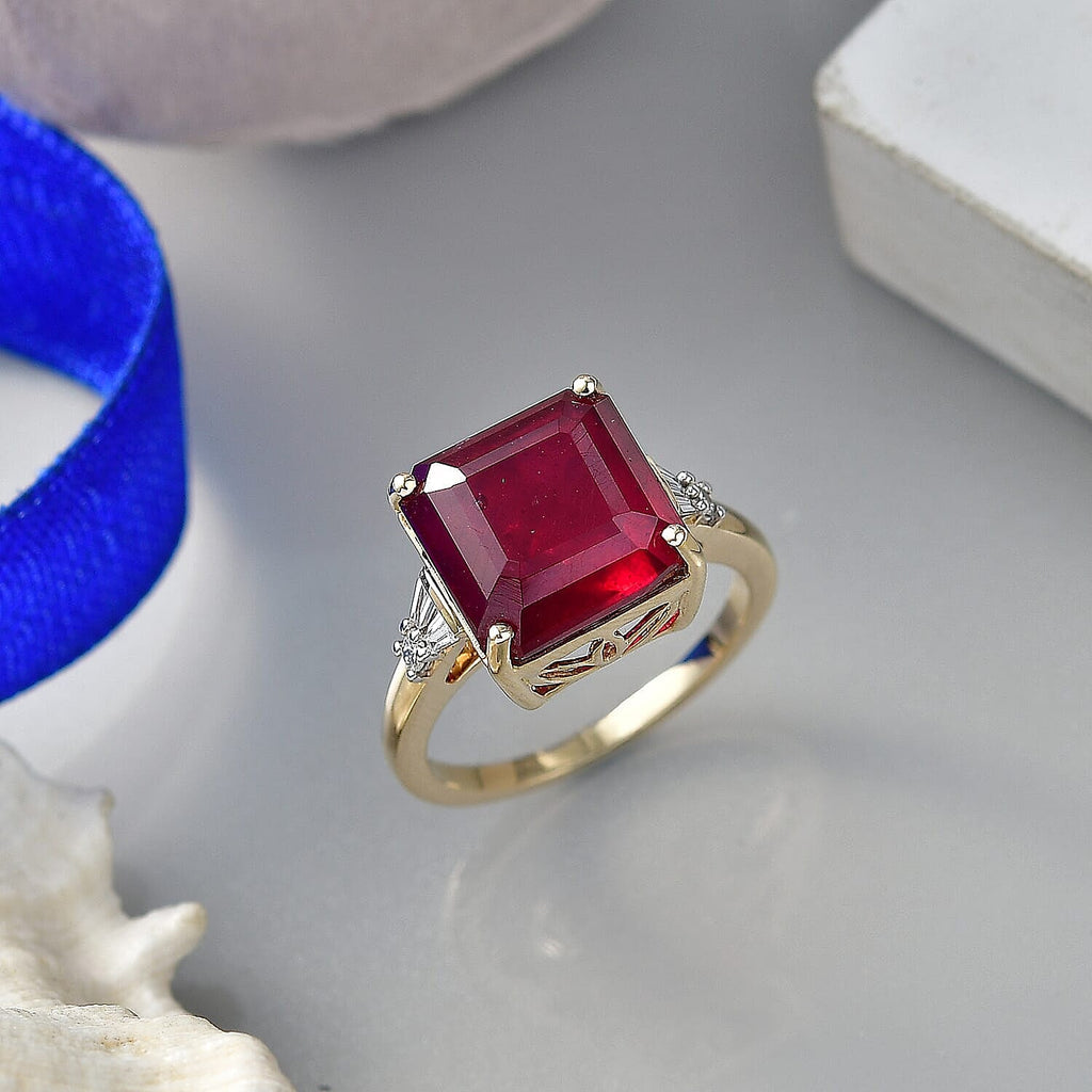 Luxuriant 10K Yellow Gold AAA Niassa Ruby, Lab Grown Diamond GH, SI Main Stone With Side Stone Ring, Gold Wt.3.42 Gms  9.500  Ct._8376189_1