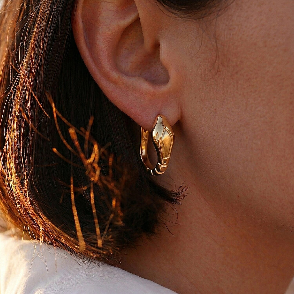 Designer Inspired Royal Bali Collection - 9K Yellow Gold Hoop Earring with Clasp V32521672 2