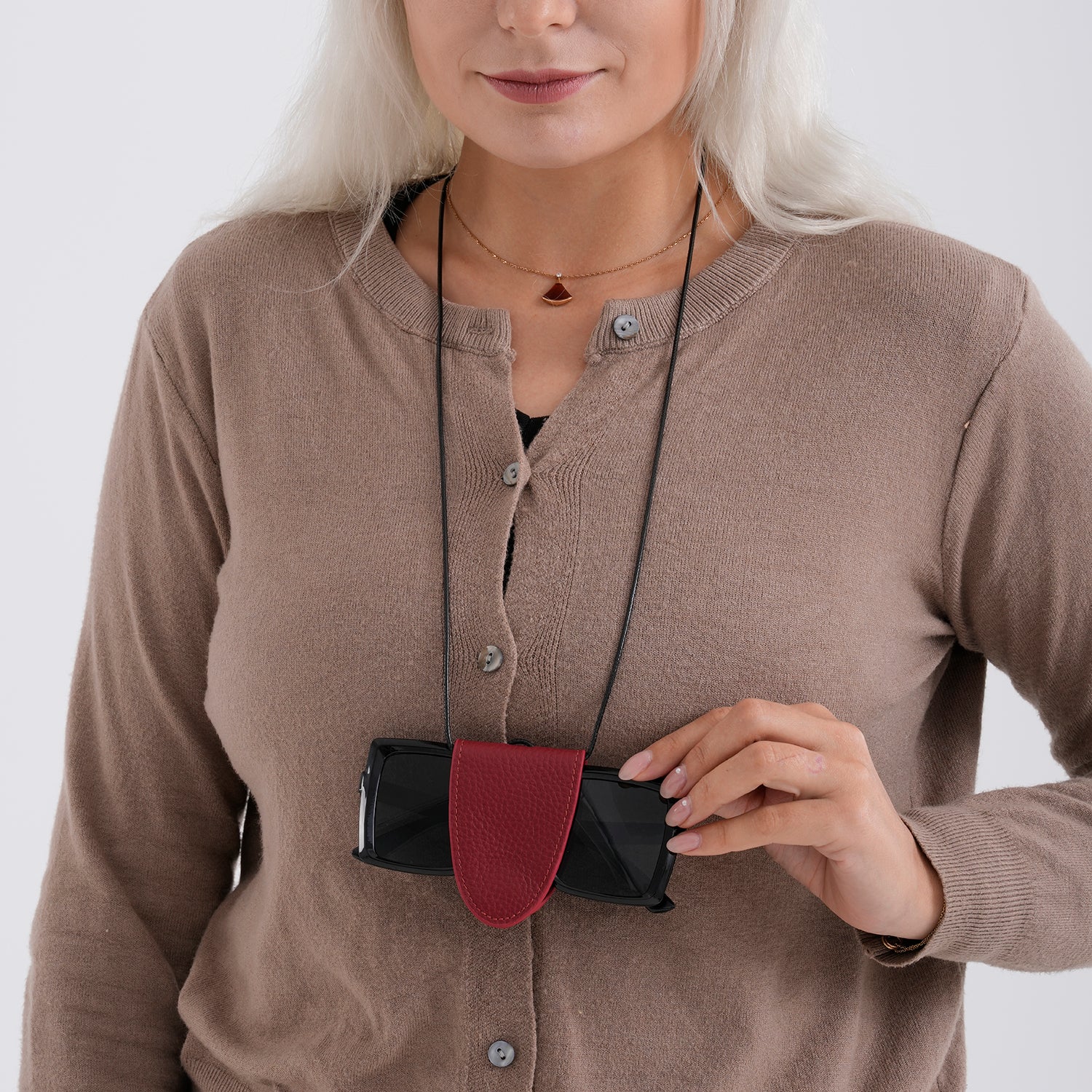 Genuine Leather Magnetic Sunglass Holder Strap - Burgundy V32519694 3