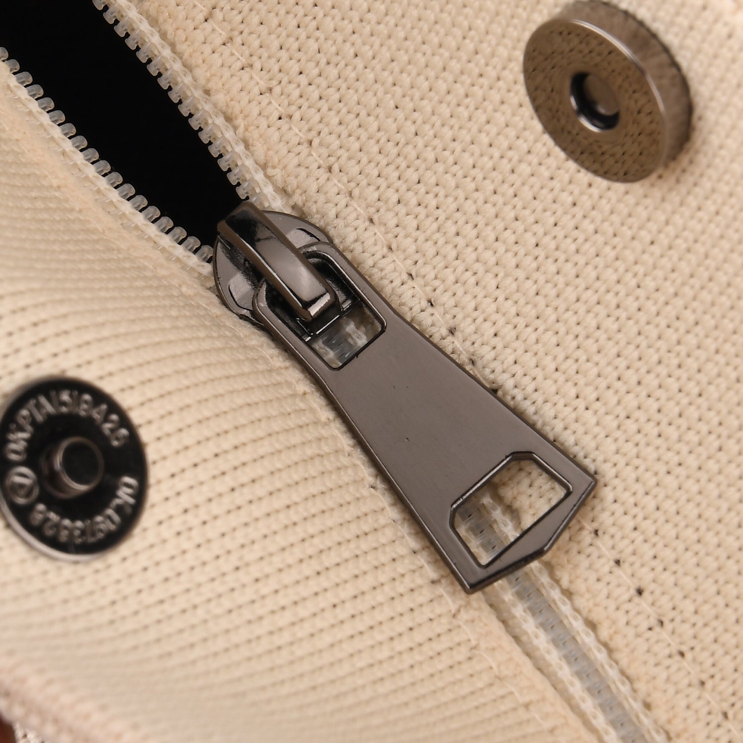 Striped Pattern Handbag with Shoulder Strap (130cm) - Coffee &amp; White 8415365 7