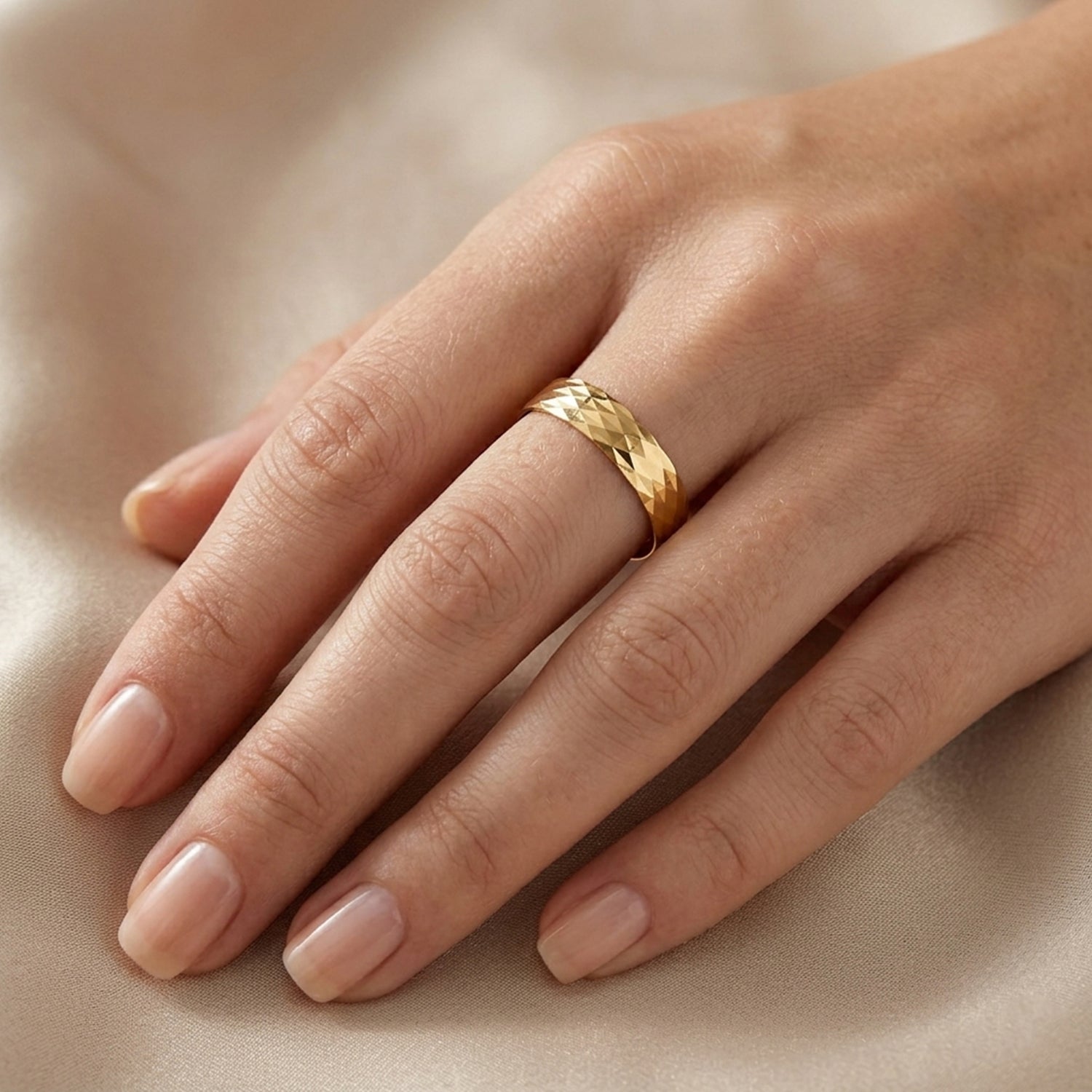 9K Yellow Gold Diamond Cut Band Ring 8415418 2