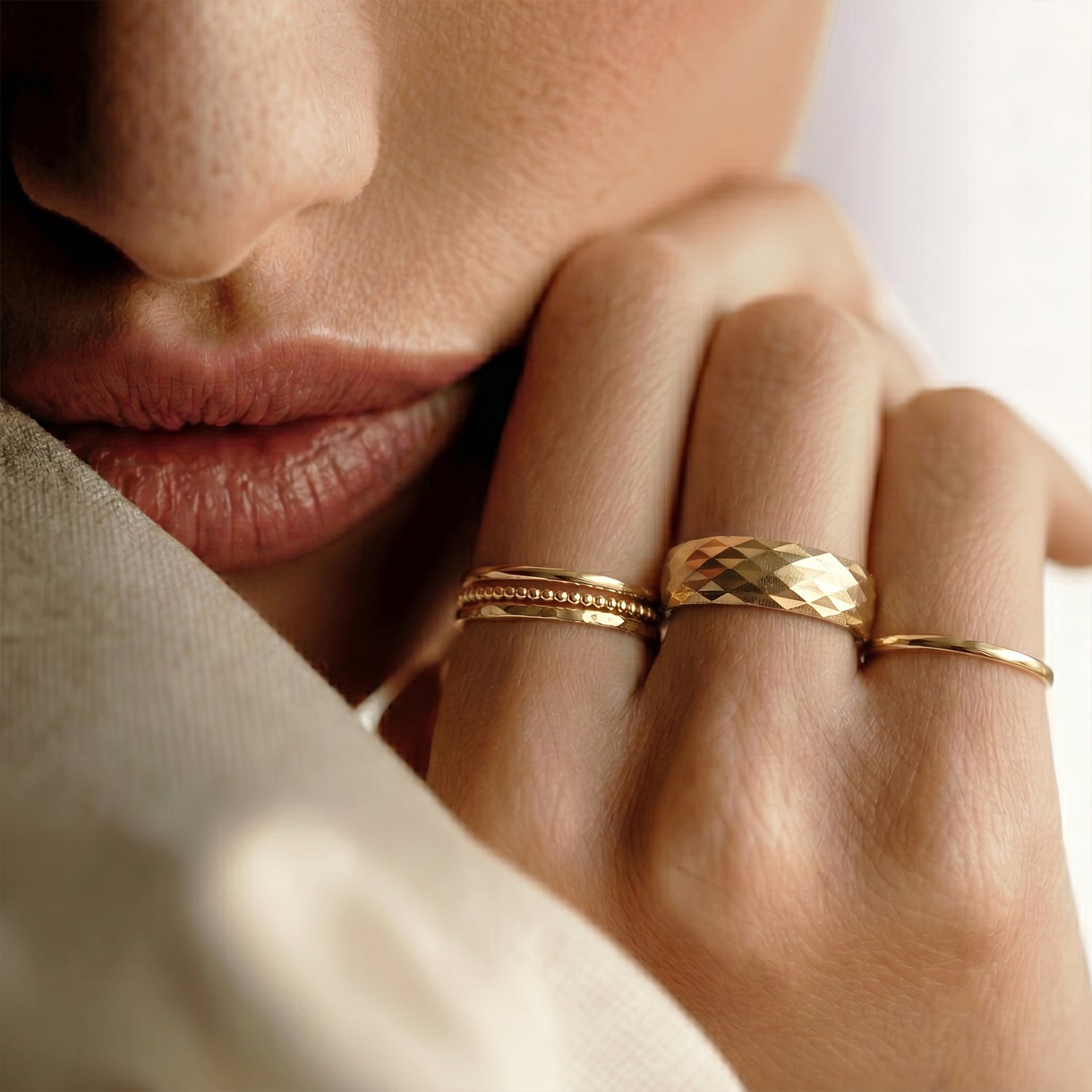 9K Yellow Gold Diamond Cut Band Ring 8415418 3