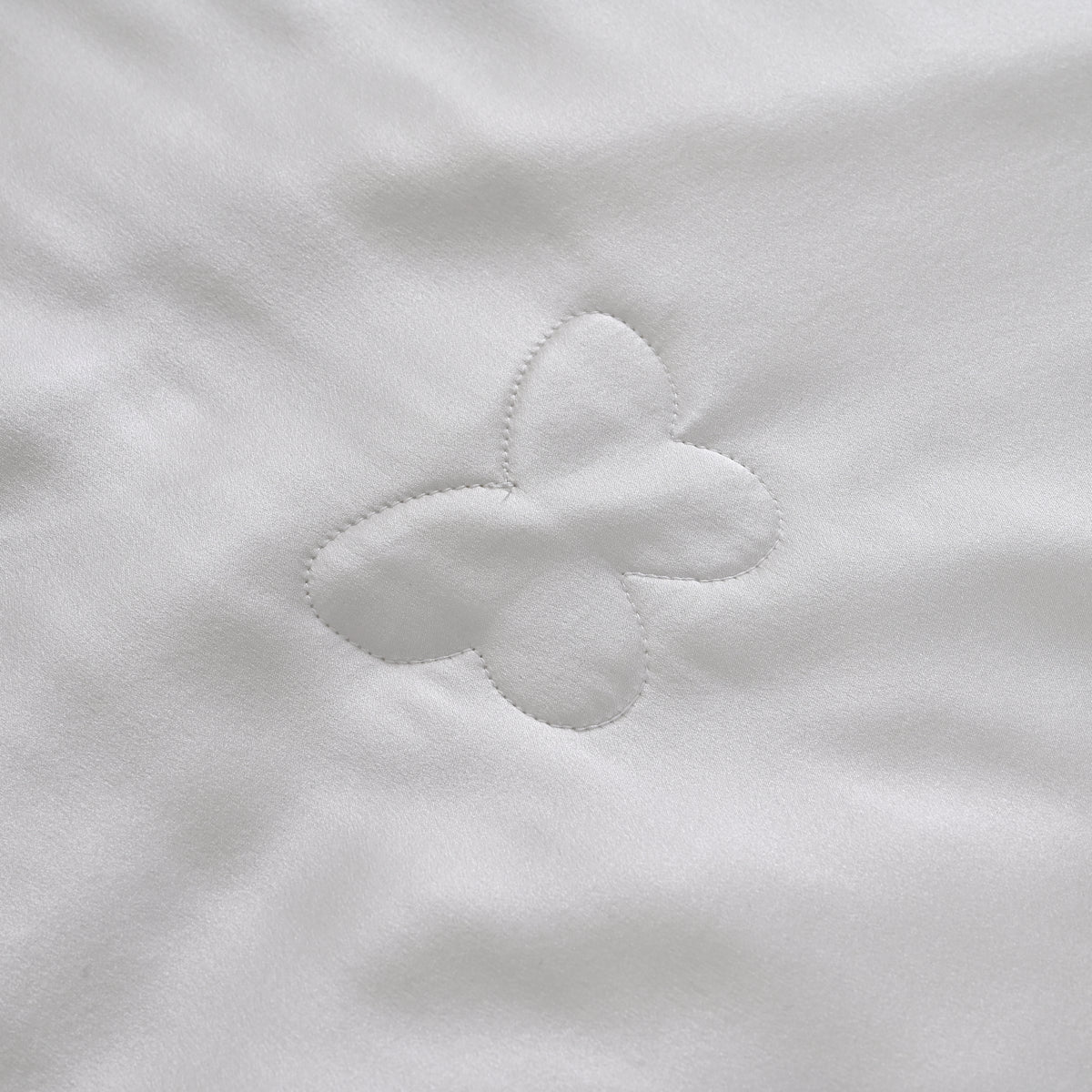 La Marey Signature 100% Mulberry Silk Quilt (135 x 200 cm, Single 400Gms) - Ivory V32641464 4