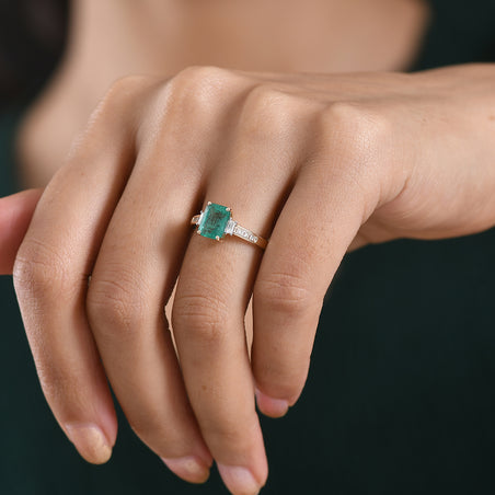 9K Yellow Gold AAA Gemfields Zambian Emerald &amp; Natural White Diamond Ring 1.72 Ct. V32387749 2