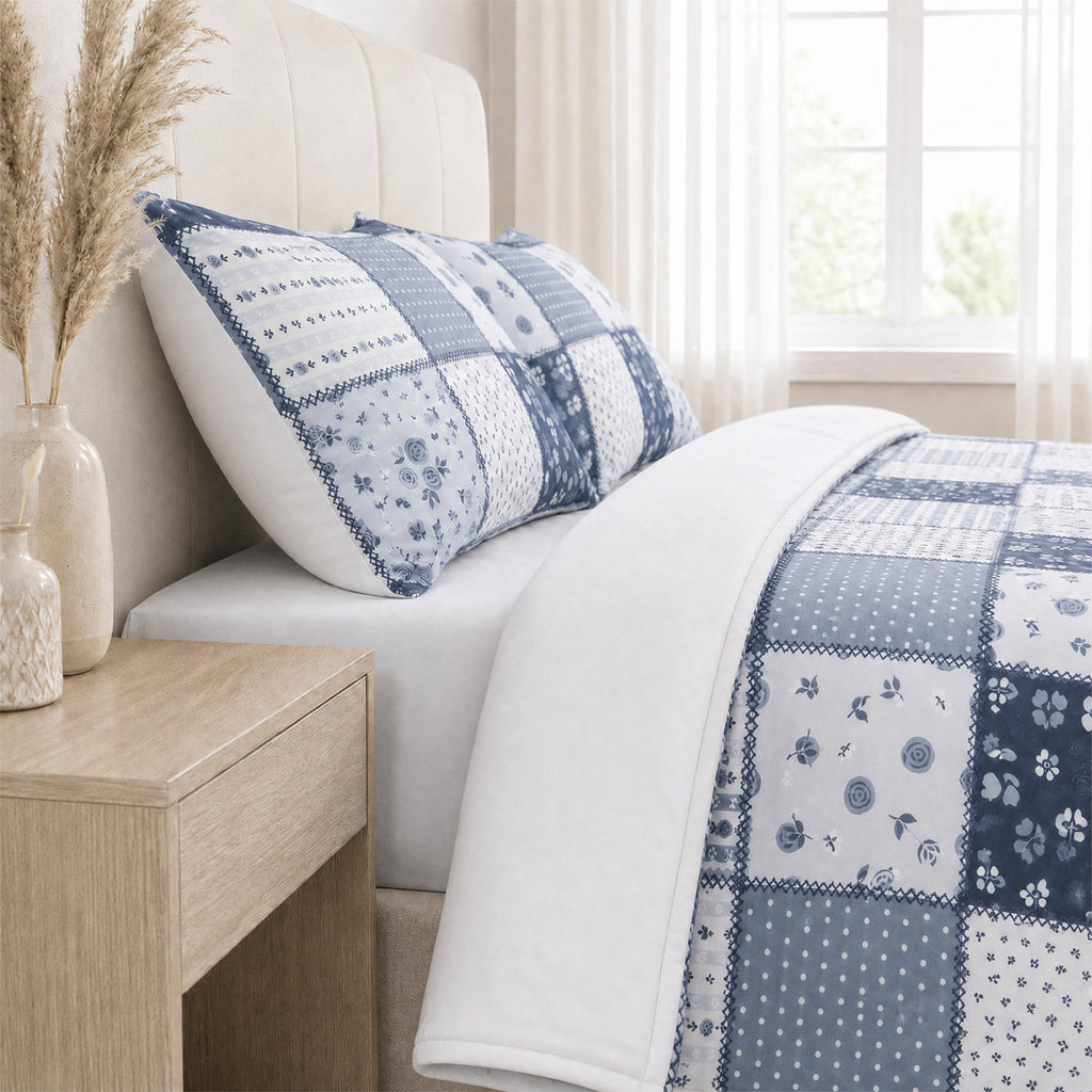 LIVMORE Set of 4 - Printed Duvet Cover Set - Inc. Duvet Cover, Fitted Sheet, & 2 x Pillowcases (King, 225x200 cm) - Blue_8429112_1