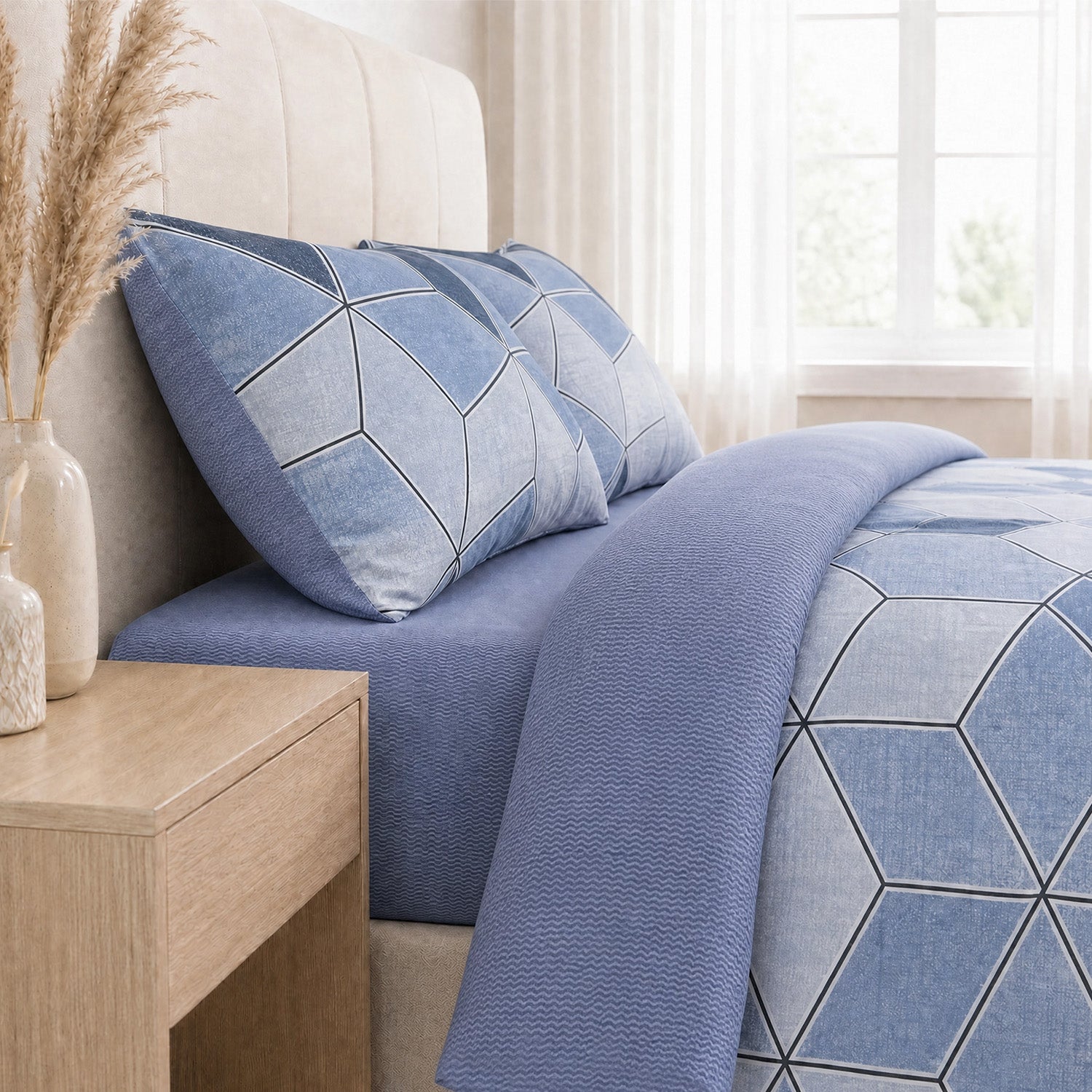 LIVMORE Set of 4 - Printed Duvet Cover Set - Inc. Duvet Cover, Fitted Sheet, &amp; 2 x Pillowcases (King, Size 225x200 cm) - Blue V32528701 2