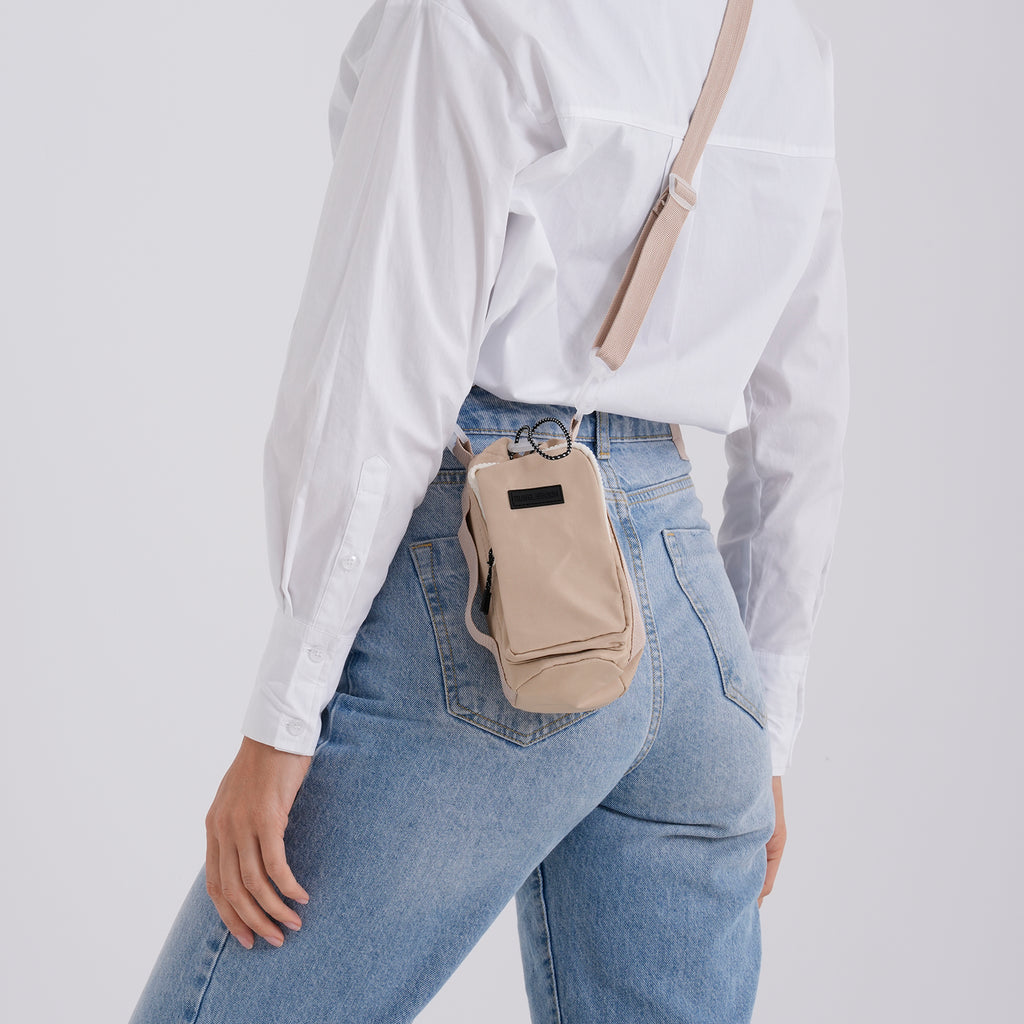 Insulated Style Coffee/Water Bottle Carrier with Wide Crossbody Strap - Beige_8430905_3