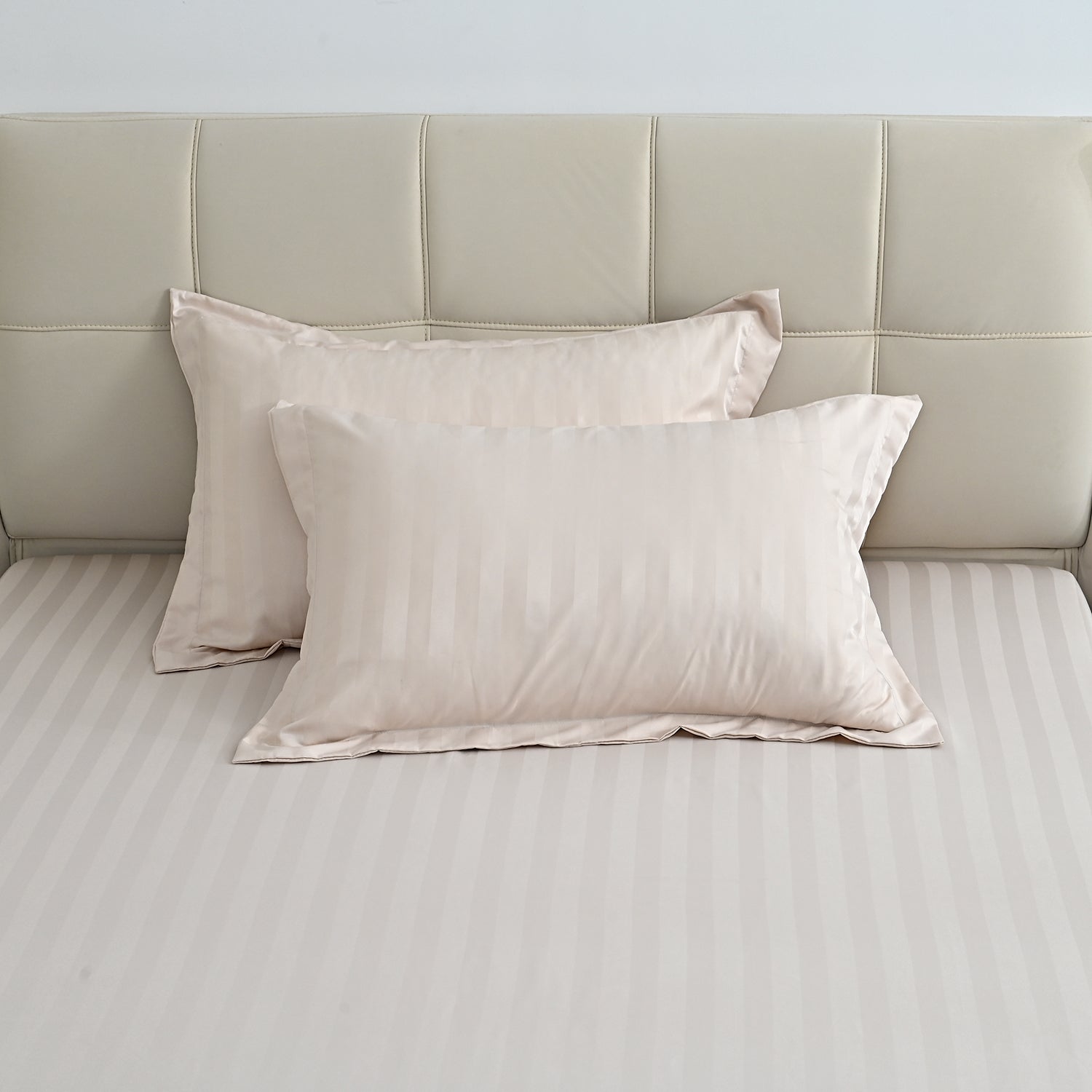 LIVMORE 6-Piece Luxury Hotel-Style Striped Bedding Sheet Set - Inc. Duvet Cover, Fitted Sheet, 2 Housewife Pillowcases &amp; 2 Oxford Pillowcases (225 x 220 cm, King) - Beige V32518776 3