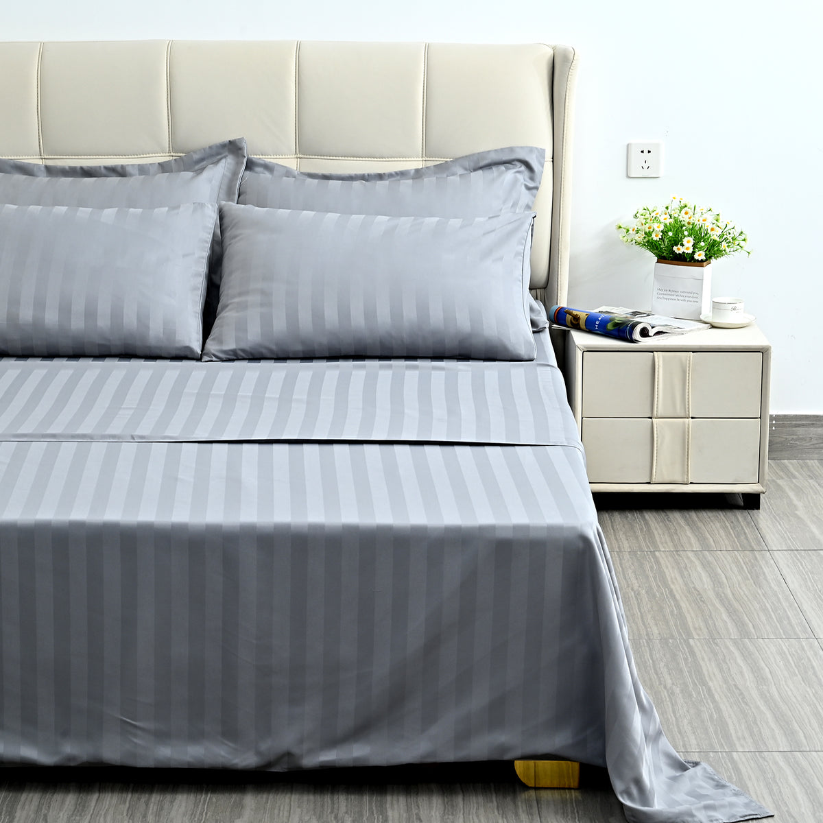 LIVMORE 6-Piece Luxury Hotel-Style Striped Bedding Sheet Set - Inc. Duvet Cover, Fitted Sheet, 2 Housewife Pillowcases &amp; 2 Oxford Pillowcases (225 x 220 cm, King) - Light Grey V32514607 2