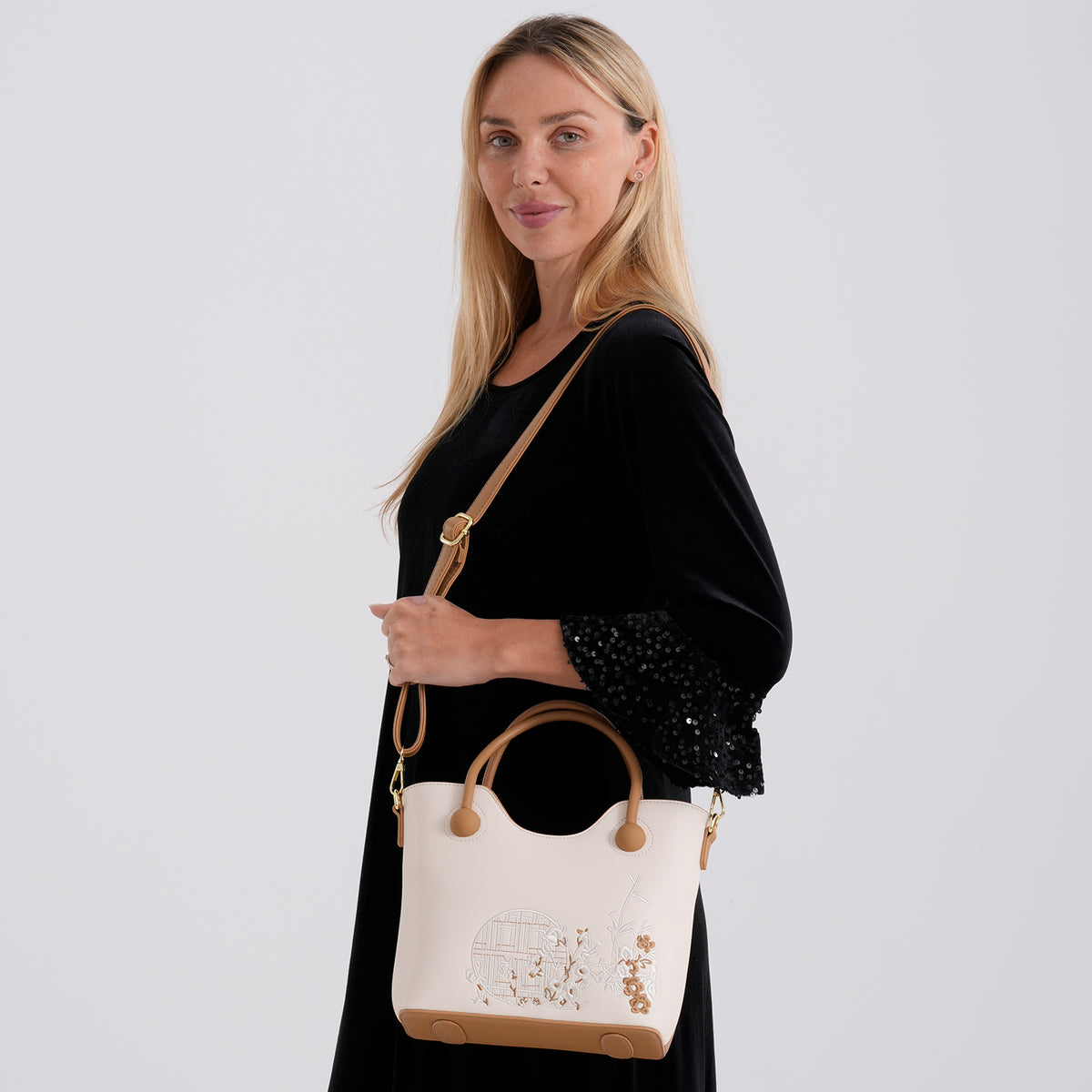 Designer Inspired Tote Handbag with Shoulder Strap - Brown &amp; White V32519986 3