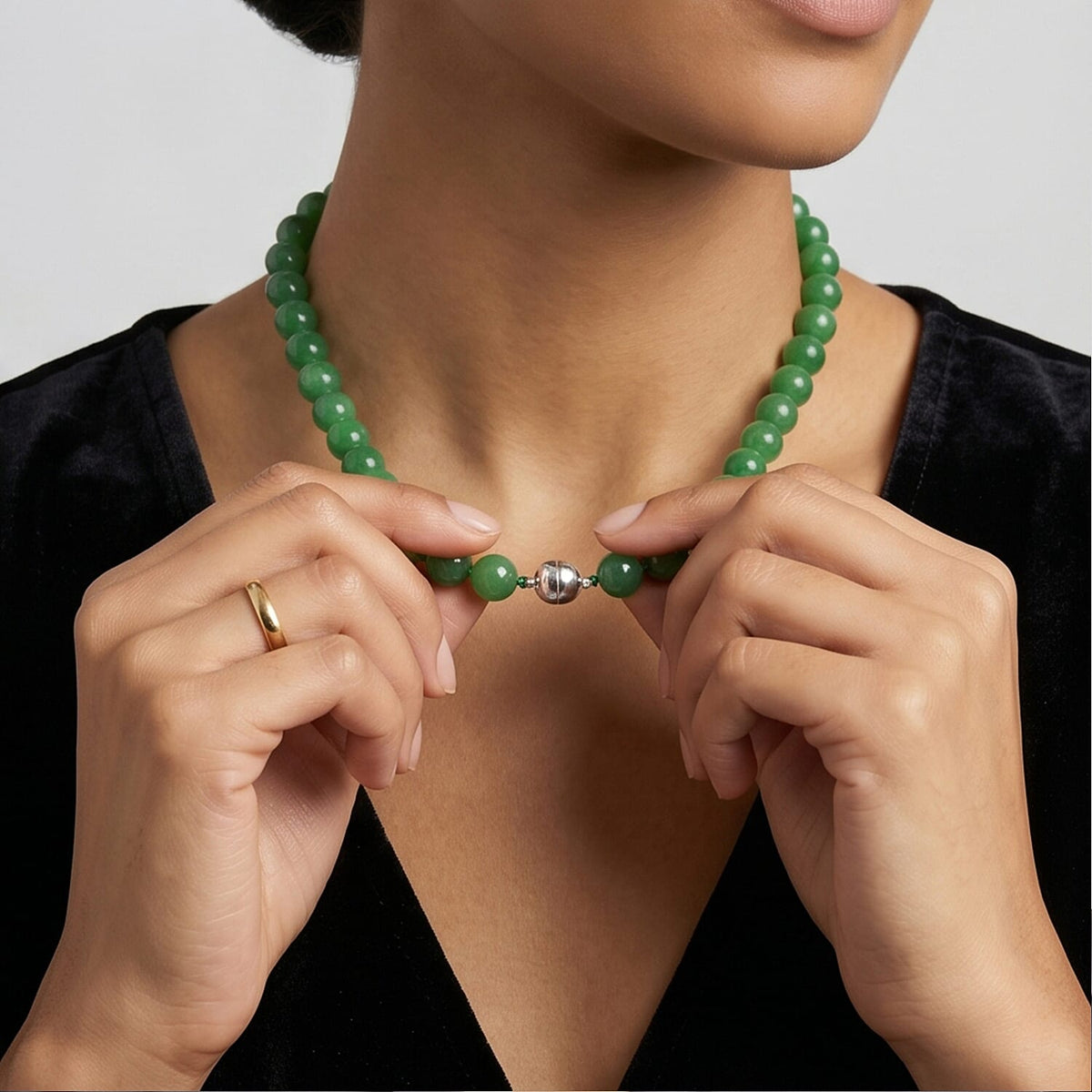 D'Joy Enhanced Green Jade Hand Knotted Beads Necklace (Size - 20) in Rhodium Overlay Sterling Silver with Magnetic Lock 300.00 Ct. V32658201 3