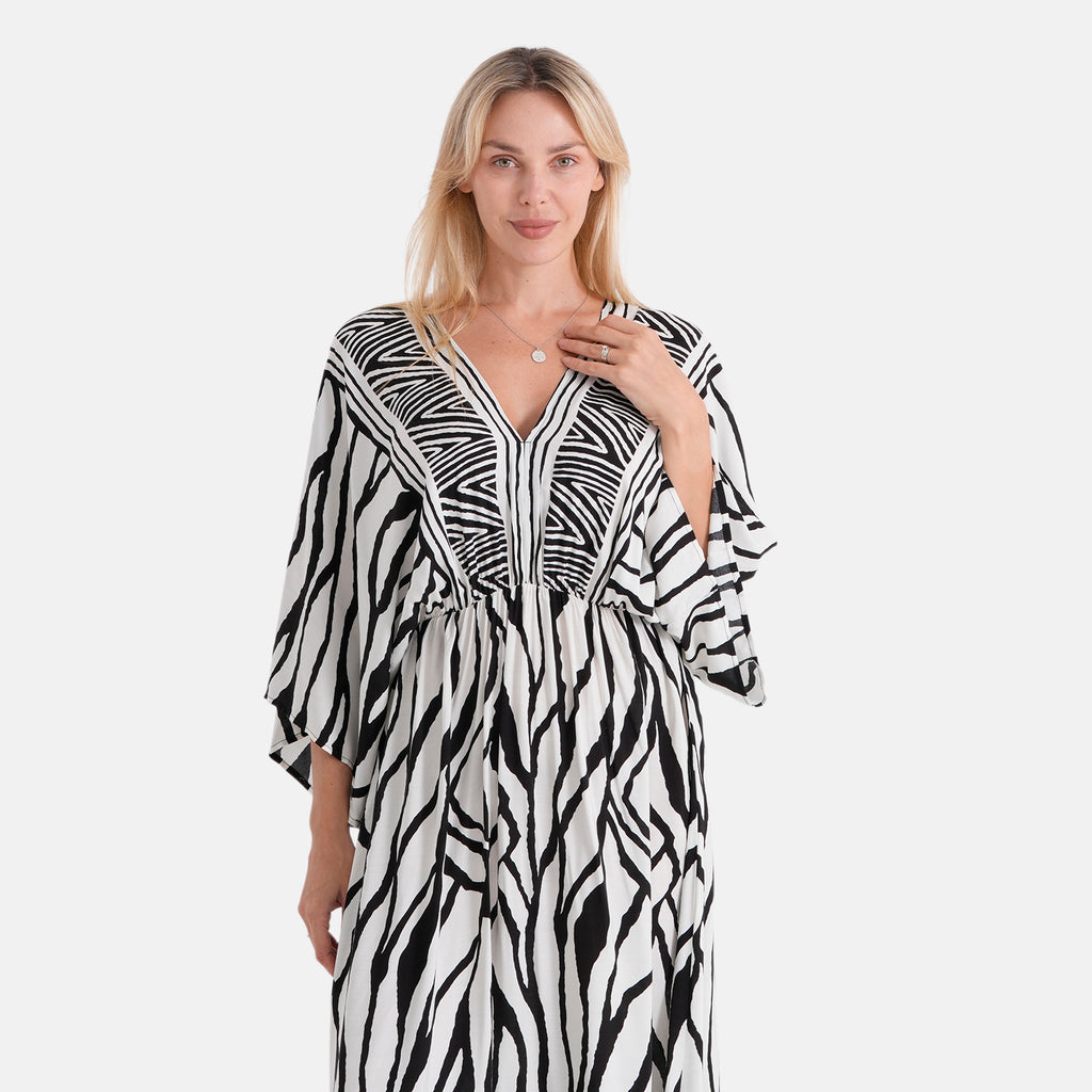 La Marey Mixed Print Elastic Waist Maxi Dress (One Size) - Black & White_8483258_5