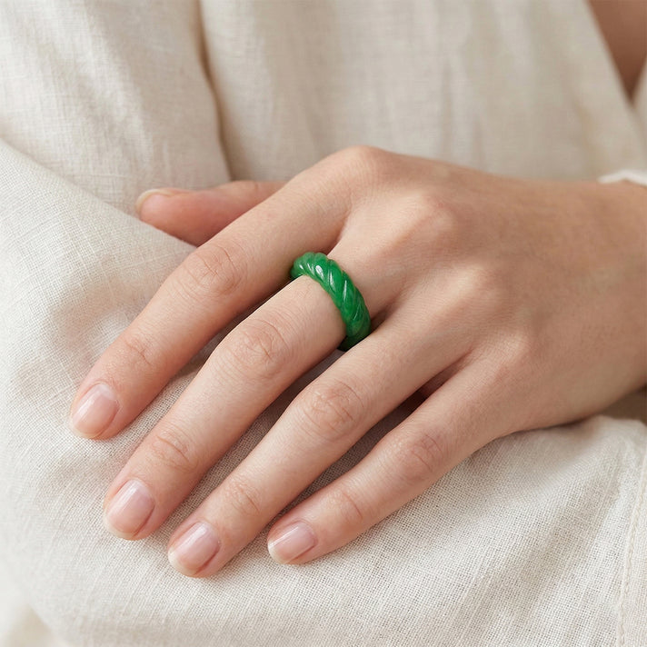 Enhanced Green Jade Curving Cut Band Ring 20.00 Ct. V32619902 2