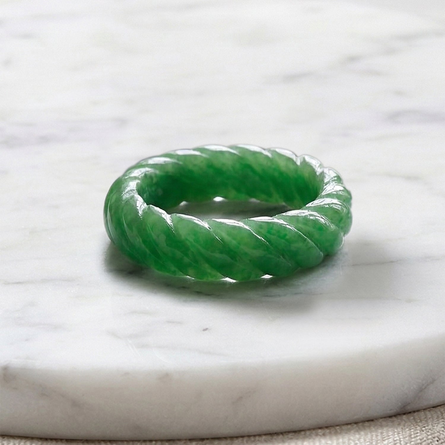 Enhanced Green Jade Curving Cut Band Ring 20.00 Ct. V32514327 3