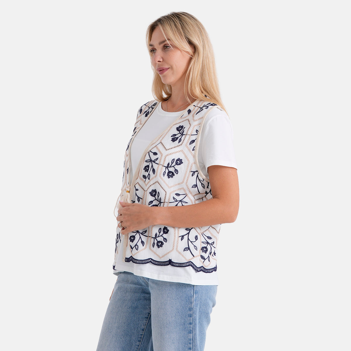 La Marey Womens Embroidered Vest (Size 18 to 20) - White 8498061 5