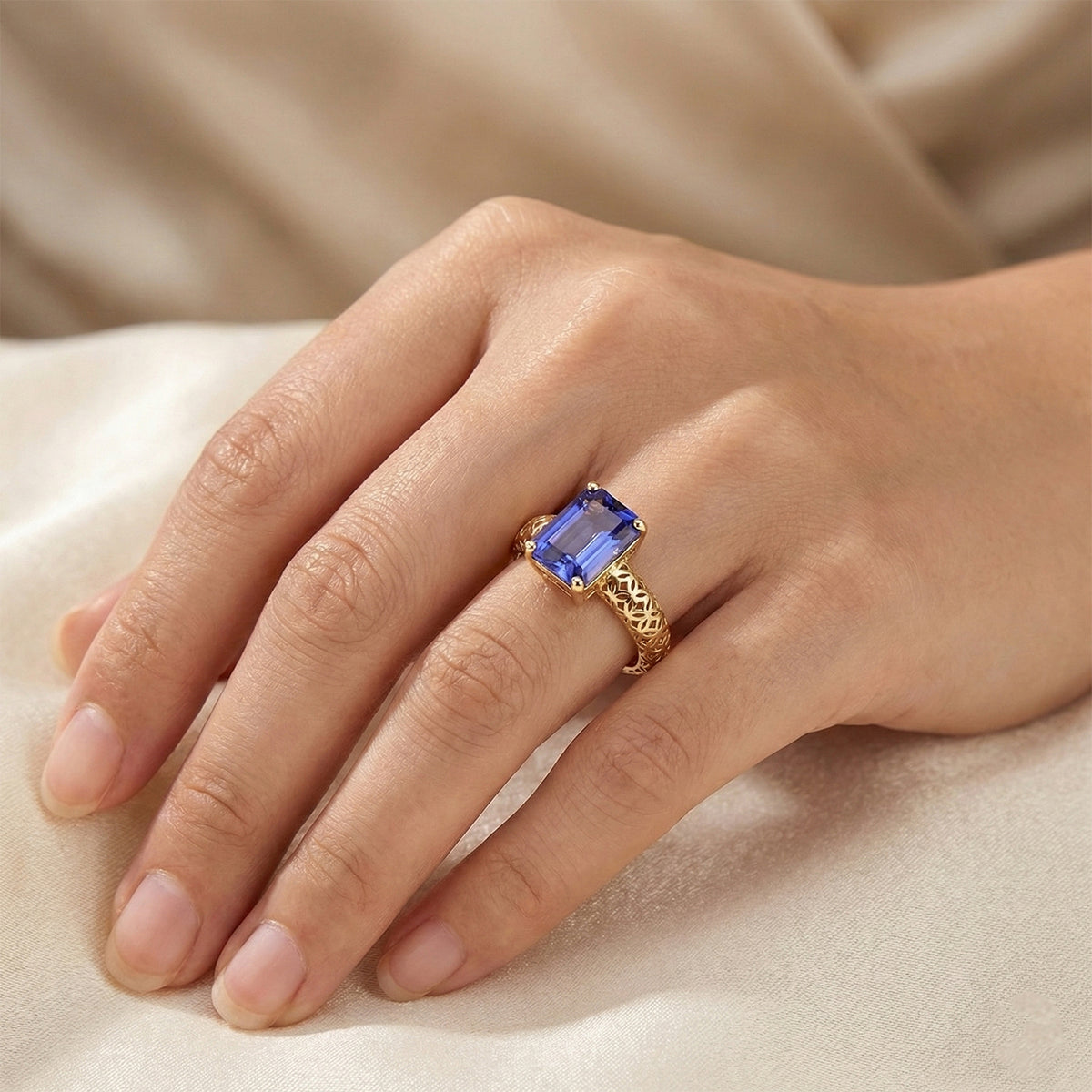 The Legacy Collection - 9K Yellow Gold Tanzanite Solitaire Handmade Emerald Cut Ring 2.00 Ct. V32570597 2