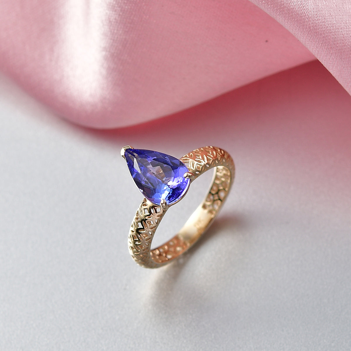 The Legacy Collection - 9K Yellow Gold Tanzanite Solitaire Handmade Mirage Pear Ring 2.00 Ct. V32526275 3