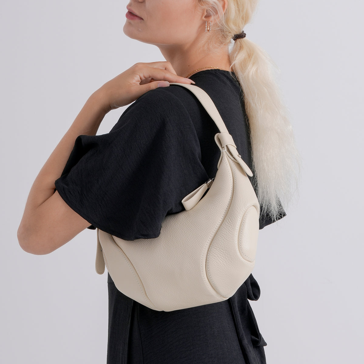 Milan Closeout Genuine Pebble Leather Hobo Crossbody Bag - Off White V32605598 4
