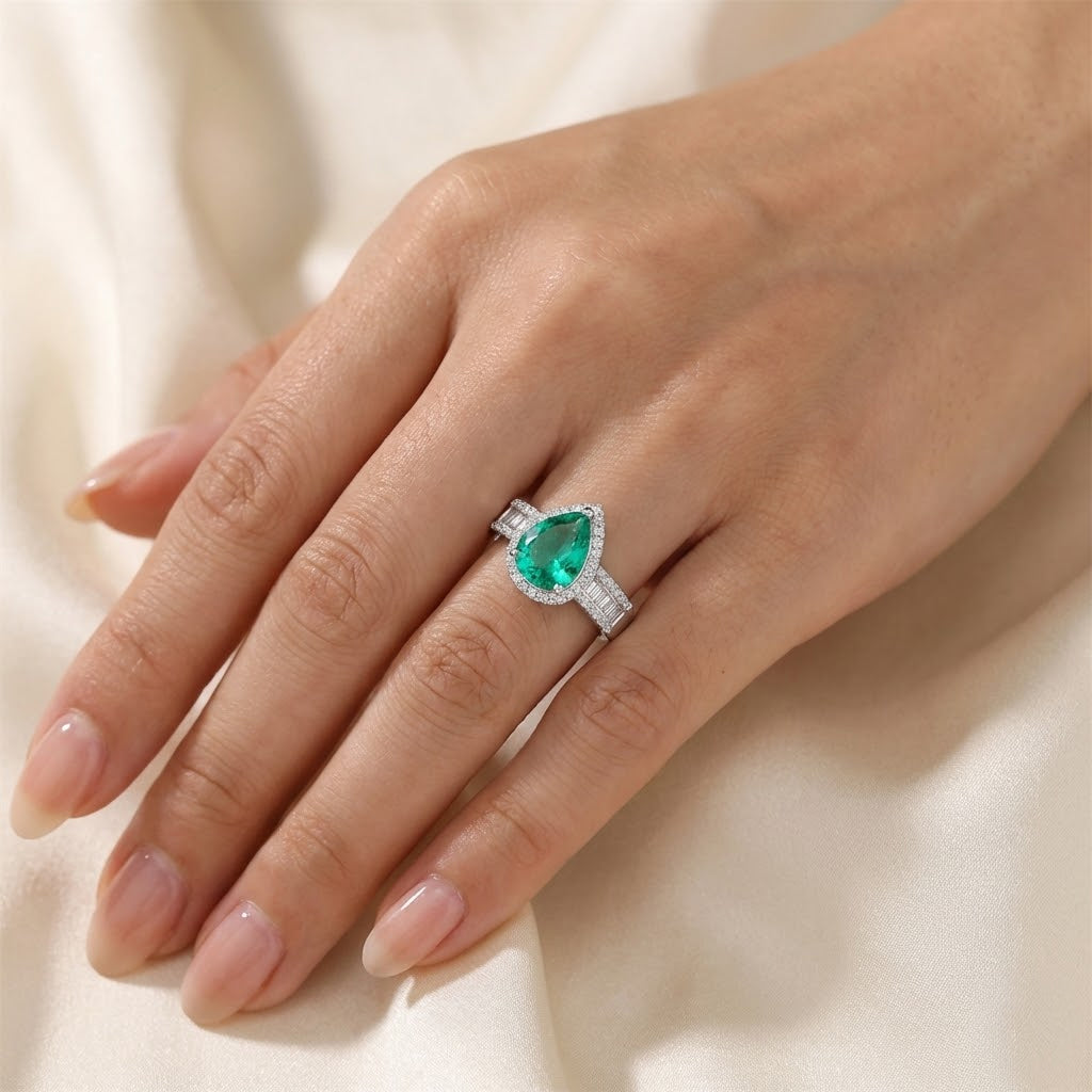 Luxuriant Lab Grown AAAA Colombian Emerald & Lab Grown Diamond (SI/GH) Pear Cut Ring in Rhodium Overlay Sterling Silver 1.74 Ct._8500668_2