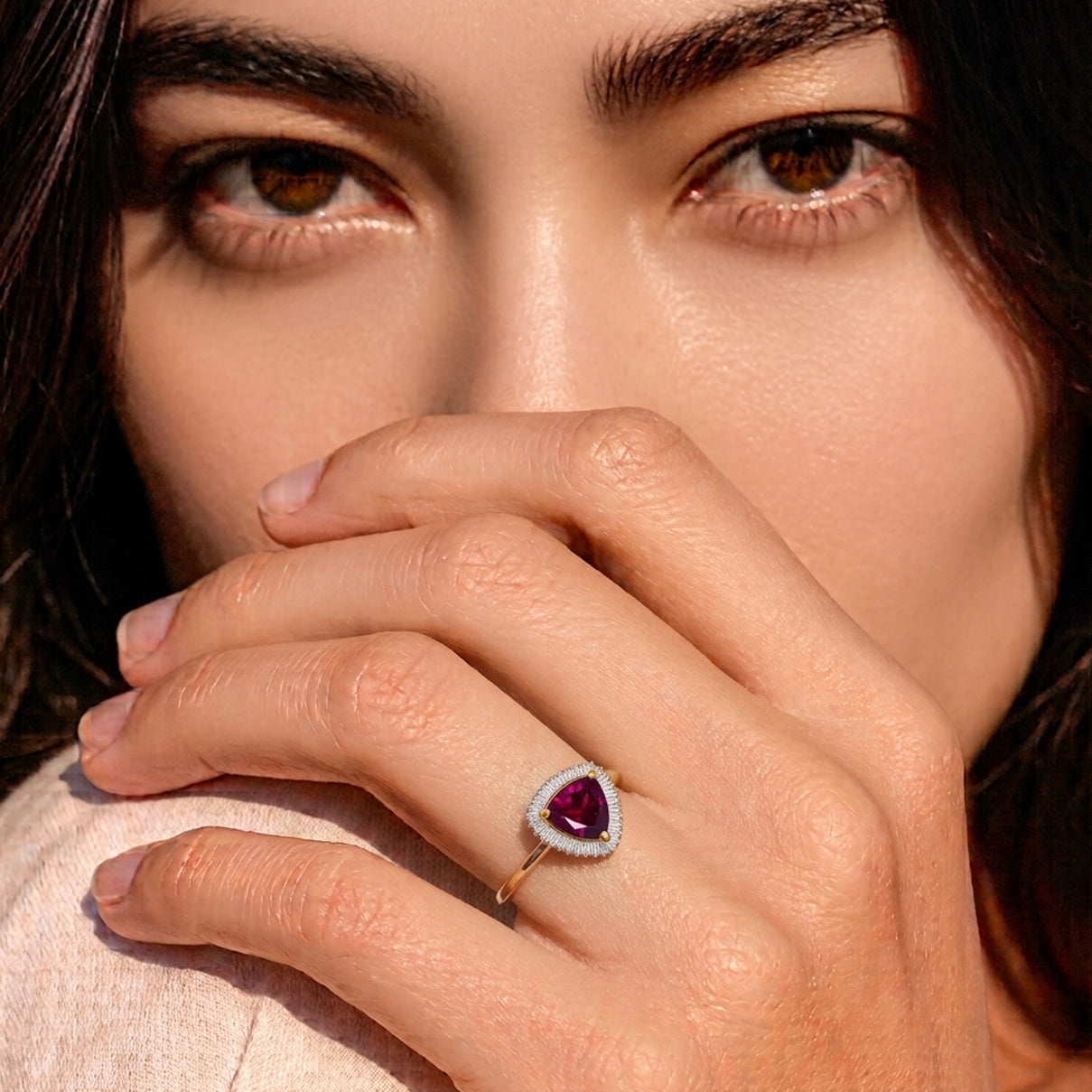 The Tony Diniz Collection - 9K Yellow Gold AAAA Natural Radiant Ember Garnet (2.07 Ct) &amp; Natural White Diamond Trillion Cut Halo Ring 2.30 Ct. V32521821 3