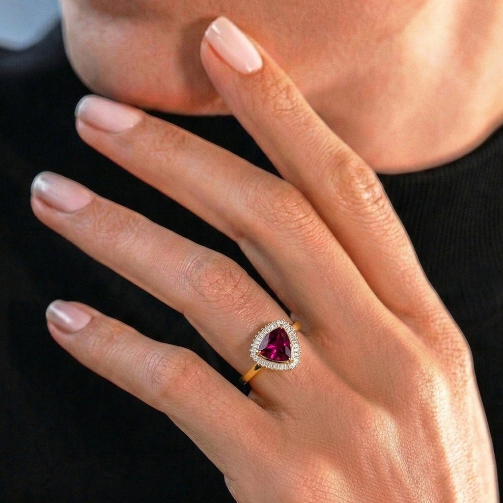 The Tony Diniz Collection - 9K Yellow Gold AAAA Natural Radiant Ember Garnet (2.07 Ct) & Natural White Diamond Trillion Cut Halo Ring 2.30 Ct._8500909_3