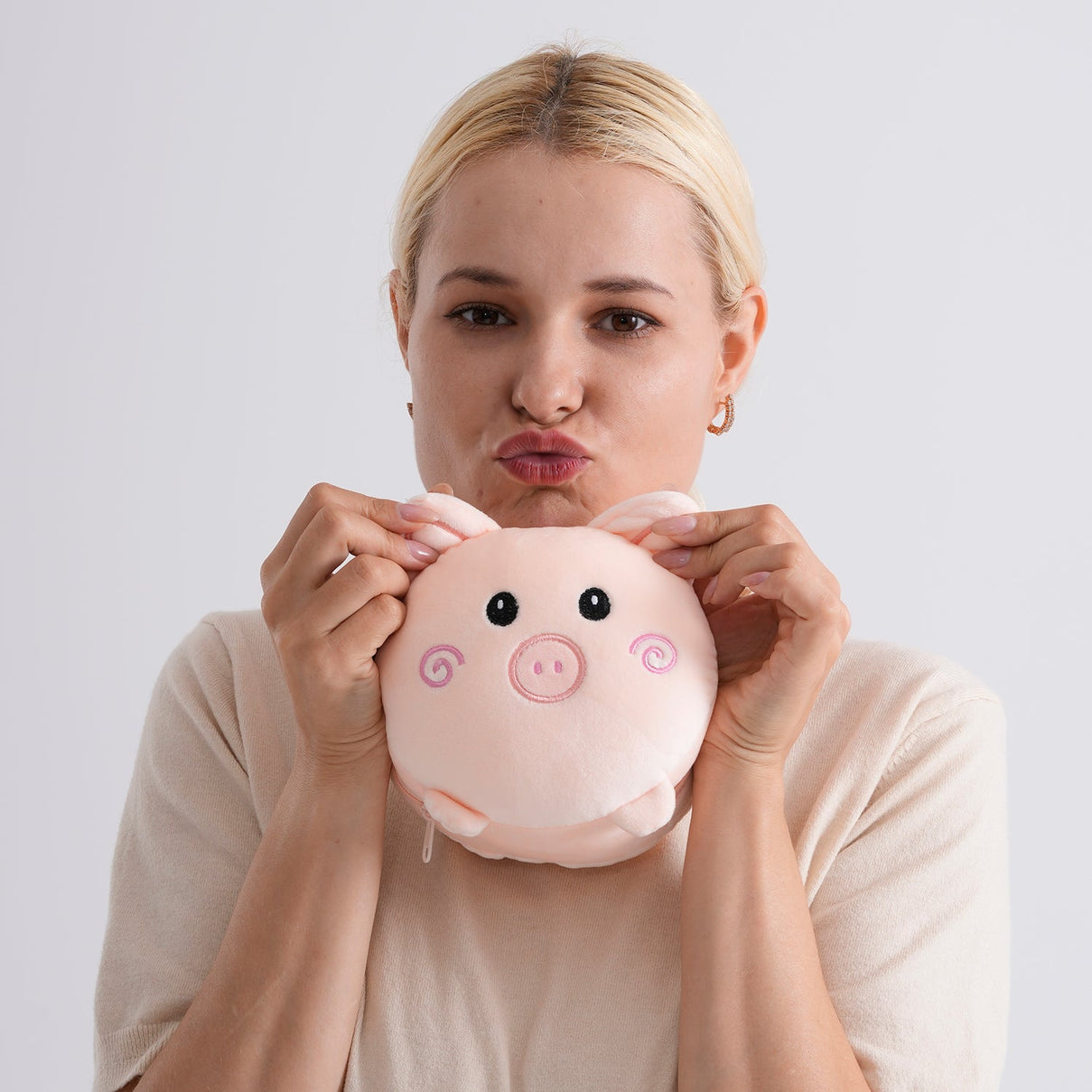 2-in-1 Pig Pattern Eye Mask &amp; Neck Pillow Duo - Peach V32363908 3