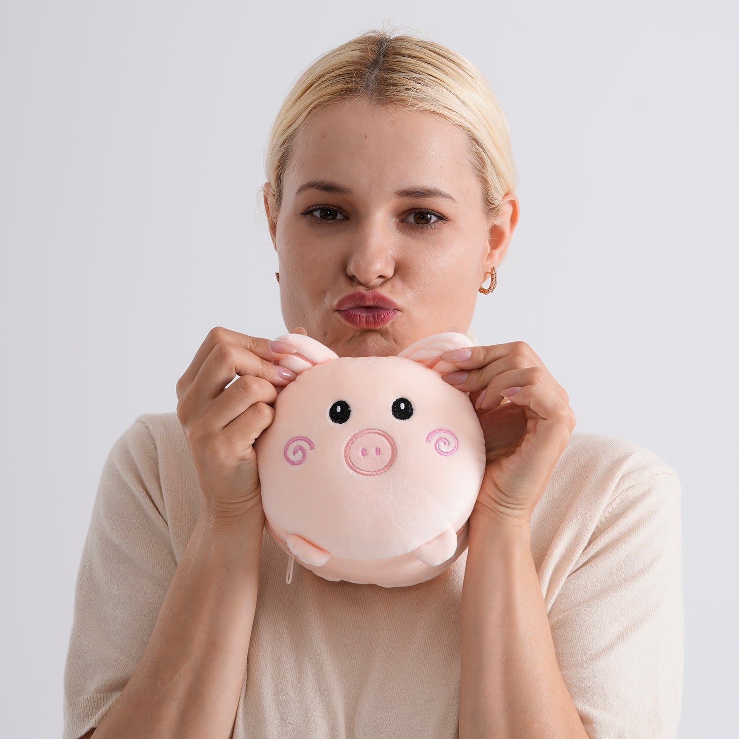 2-in-1 Pig Pattern Eye Mask &amp; Neck Pillow Duo - Peach V32363908 3