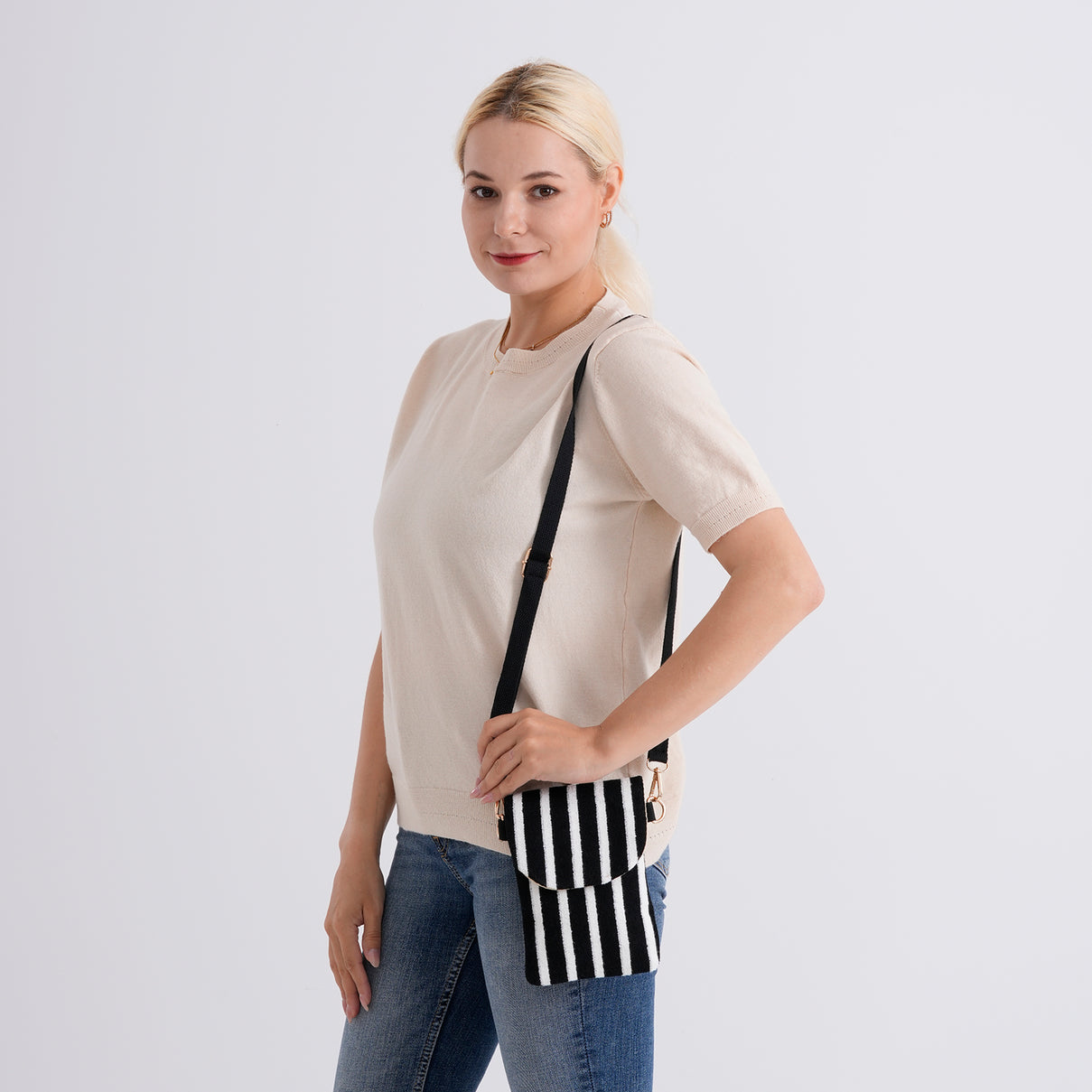 Striped Pattern Phone Sling Bag With Adjustable Shoulder Strap - Black &amp; White 8503229 1