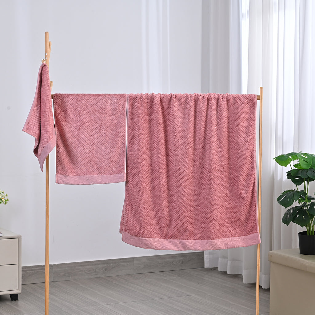 LIVMORE Set of 3 Bamboo Towels - 500GSM -INC:  Face Towel 33x34 CM, Hand Towel 33x73 CM, Bath Sheet 70x140 CM - Pink_8503684_1