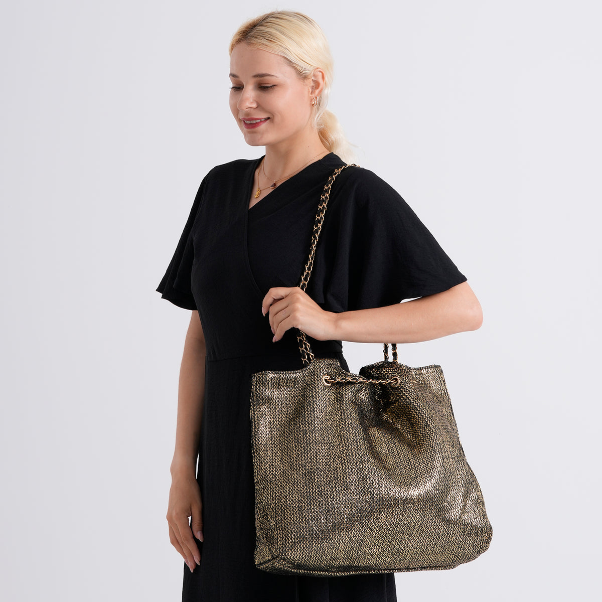 Elegant Shimmering Tote Bag with Chain Strap - Black V32600293 3