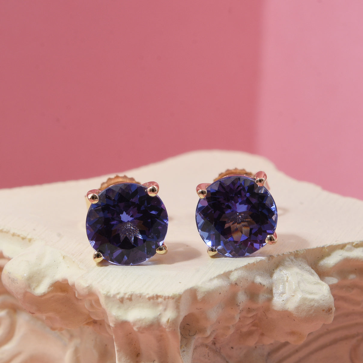 Close Out Deal- 14K Yellow Gold Premium Tanzanite Earring 2.20Ct. 8508091 2