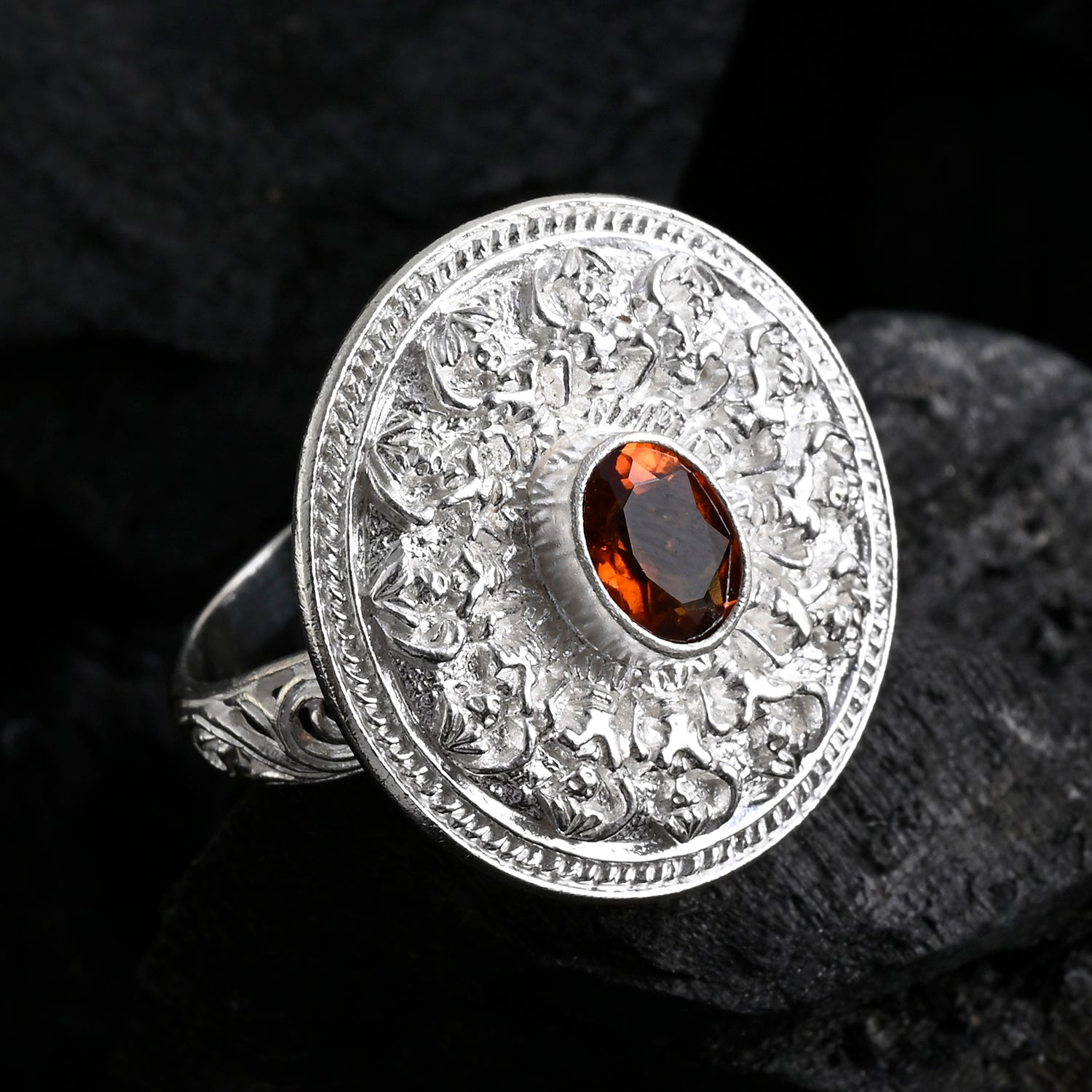 Royal Bali Collection- Kechak Dance Inspired - D'Joy Hessonite Garnet Ethnic Motif Ring in Sterling Silver, 1.50 Ct 8514122 0