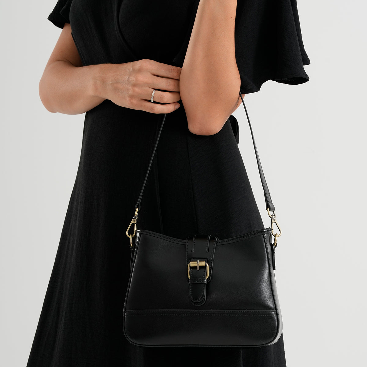 100% Genuine Leather Textured Casual Sling Bag with Adjustable Strap - Black 8516628 3