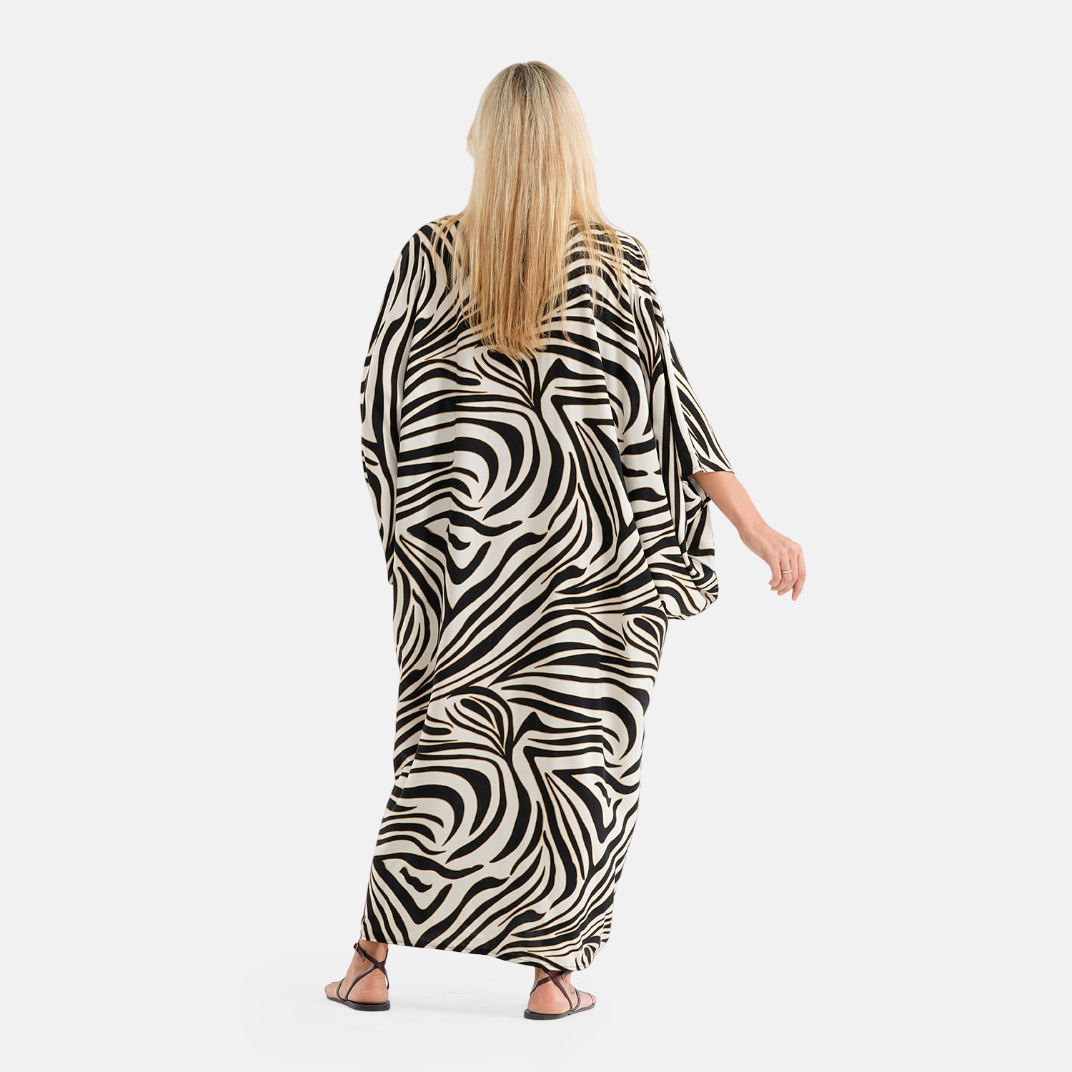 La Marey Printed V-neck Kaftan (One Size) - Black 8516651 1