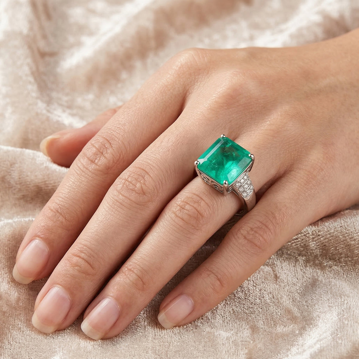D'Joy Emeraldine Triplet Quartz &amp; White Zircon Ring in Rhodium Overlay Sterling Silver 10.00 Ct. V32524171 2